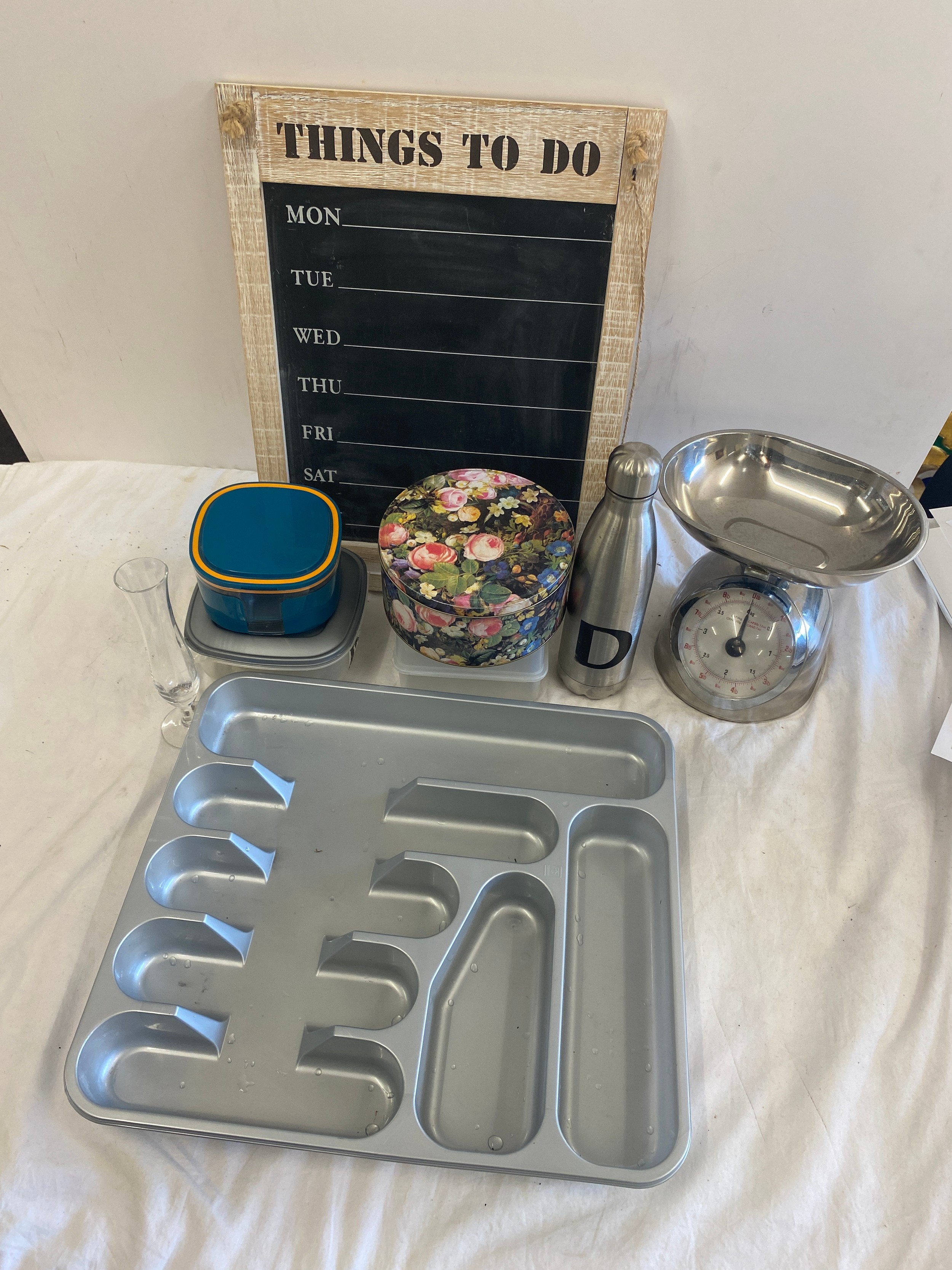 Selection of kitchenalia includes scales