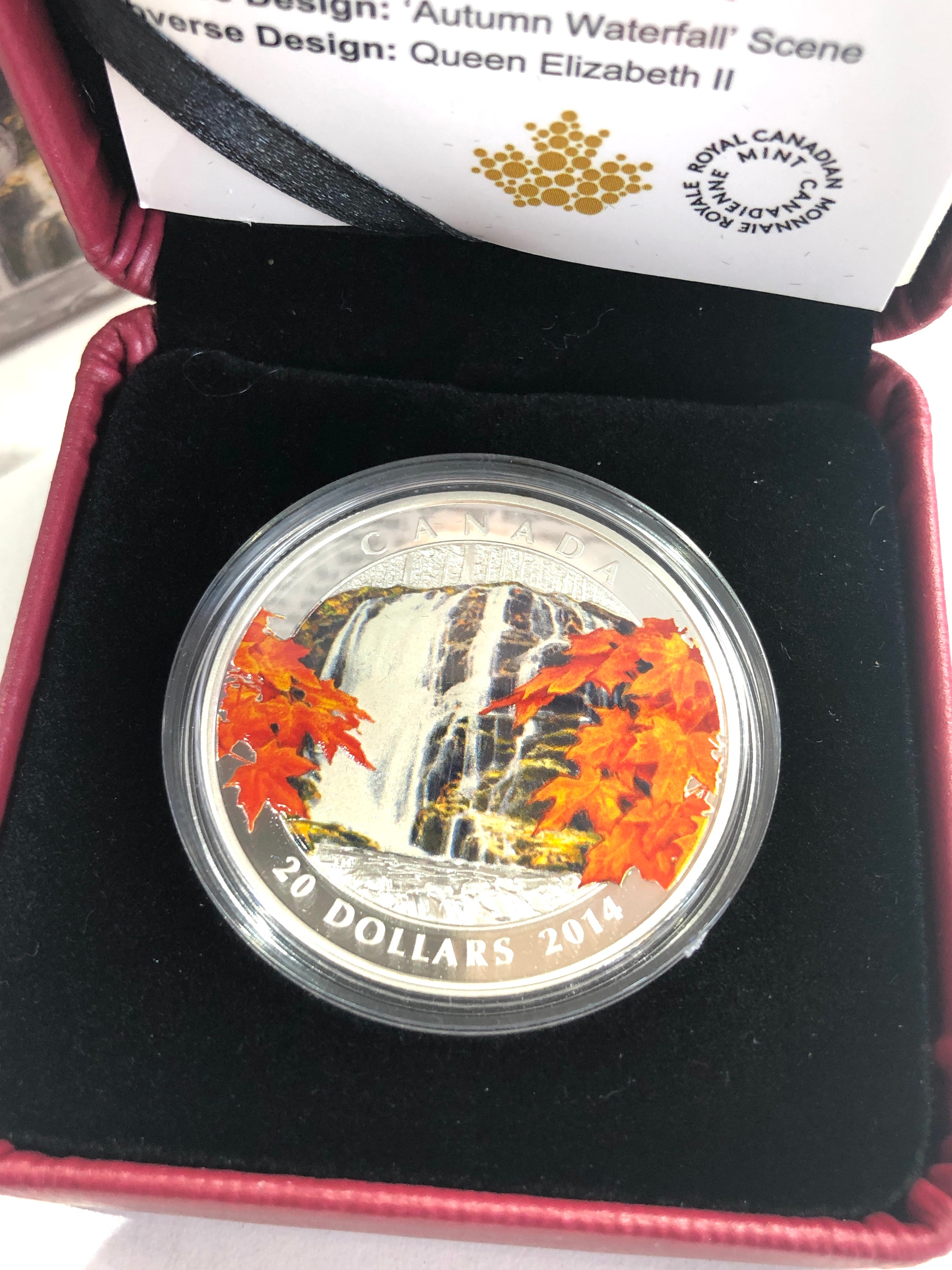Boxed silver proof limited edition 999. 2014 silver coin cascades of autumn - Image 3 of 5