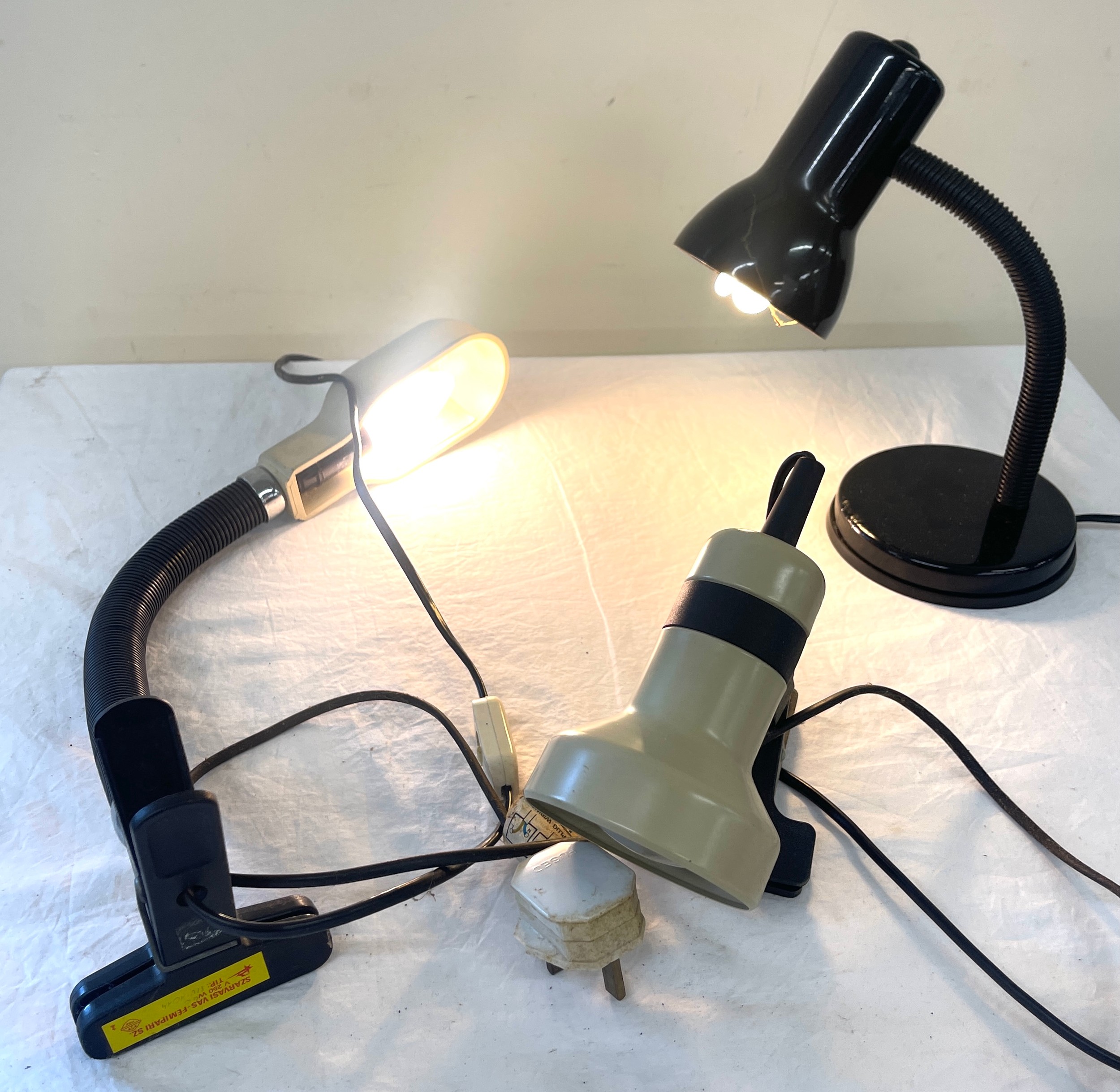 Selection of working desk lamps - Image 2 of 3
