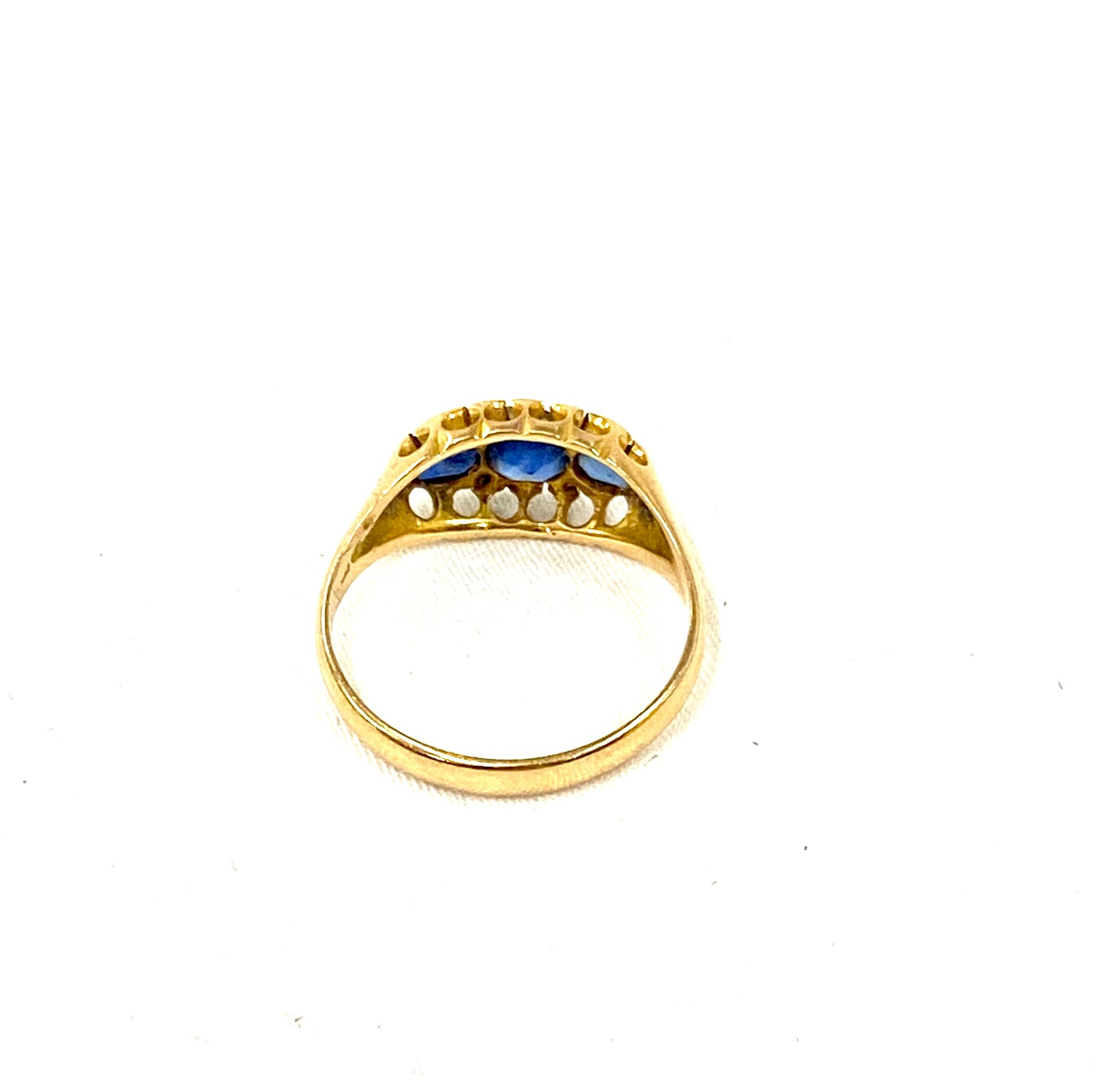 18ct Gold stone set ladies dress ring, missing one stone weight approx 2.8g ring size N/O - Image 2 of 3