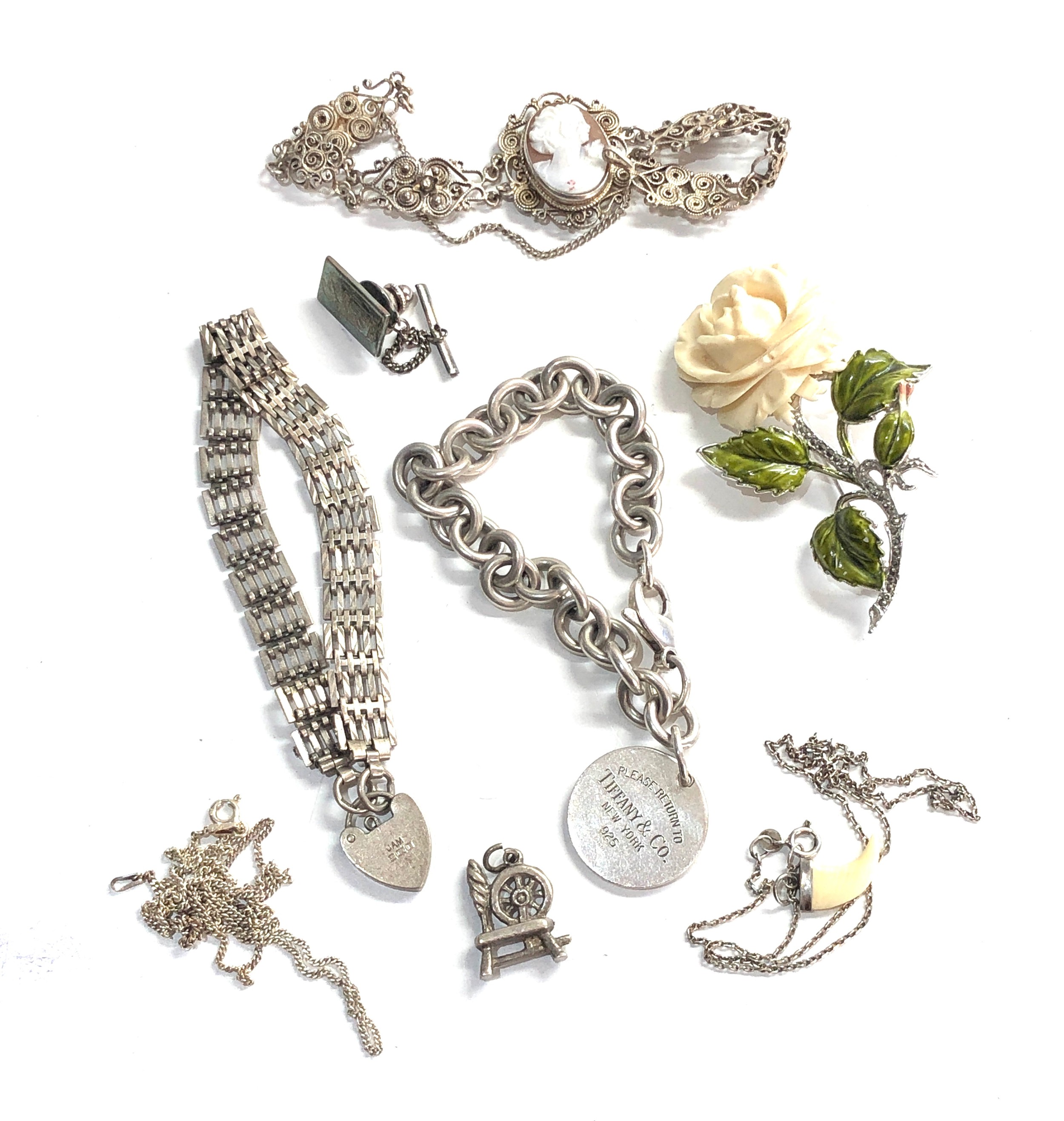 Selection of vintage silver jewellery