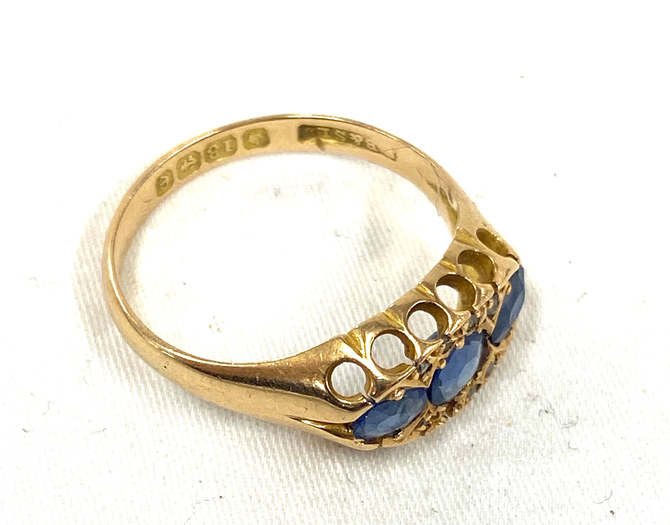 18ct Gold stone set ladies dress ring, missing one stone weight approx 2.8g ring size N/O - Image 3 of 3