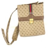 Ladies shoulder bag