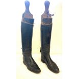 Pair mens vintage leather riding boots, with stretchers