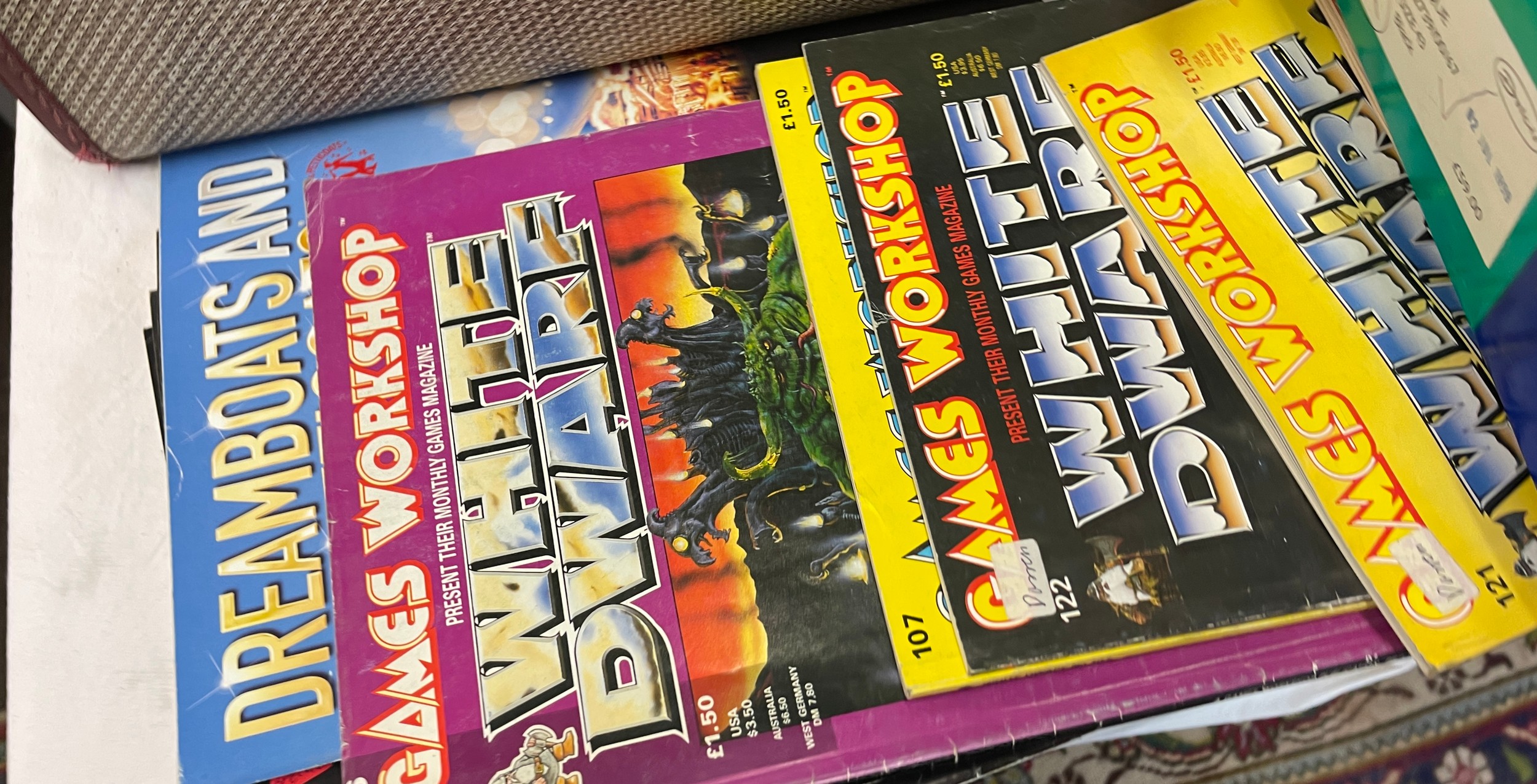 Vintage suitcase containing vintage computer games, magazines including White Dwarf, Work games - Image 3 of 5