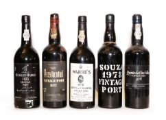 Assorted Vintage Port: Souza, 1978, LN (1) and four various others (5 in total)
