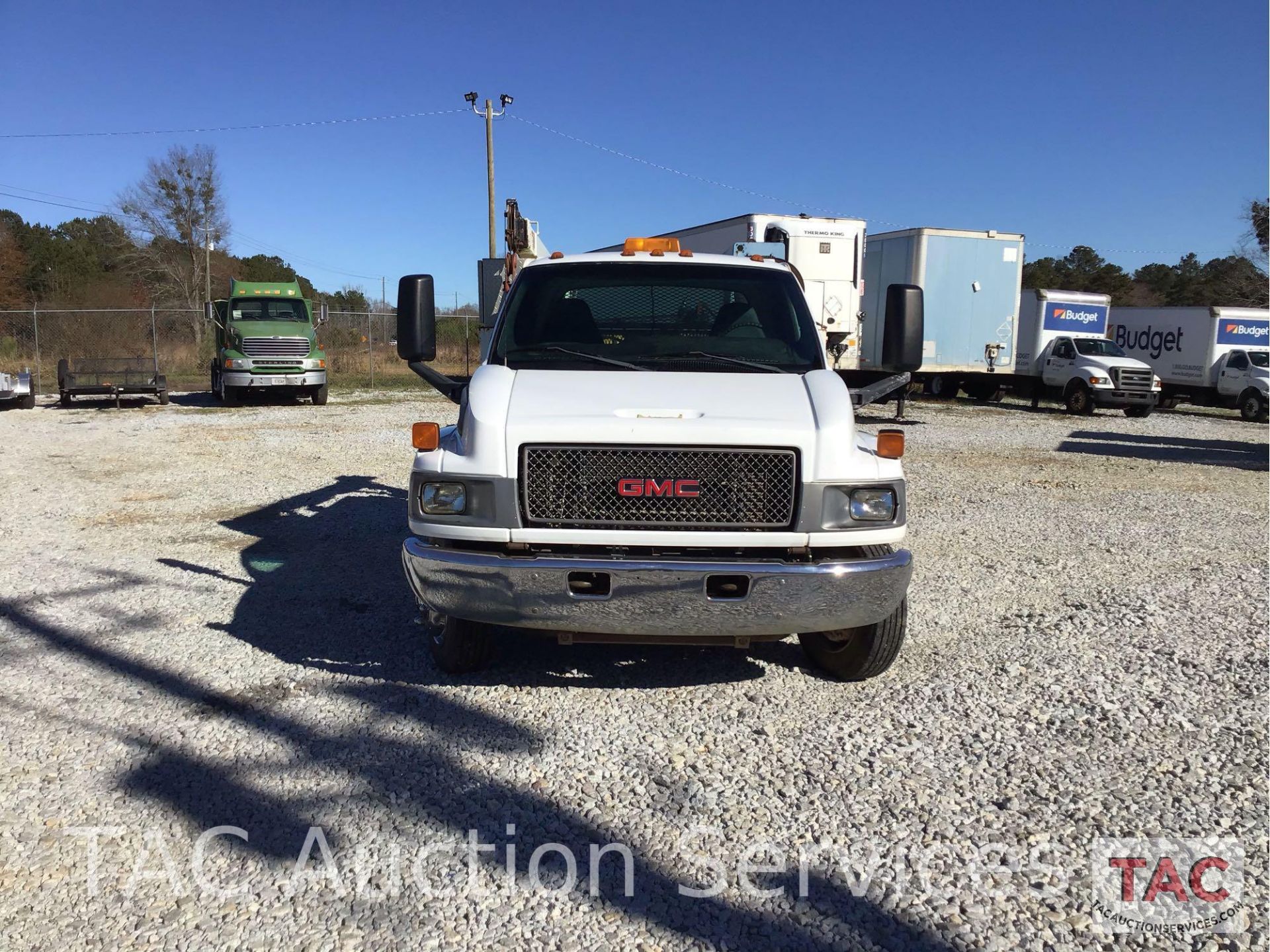 2004 GMC 5500 Service truck - Image 3 of 32