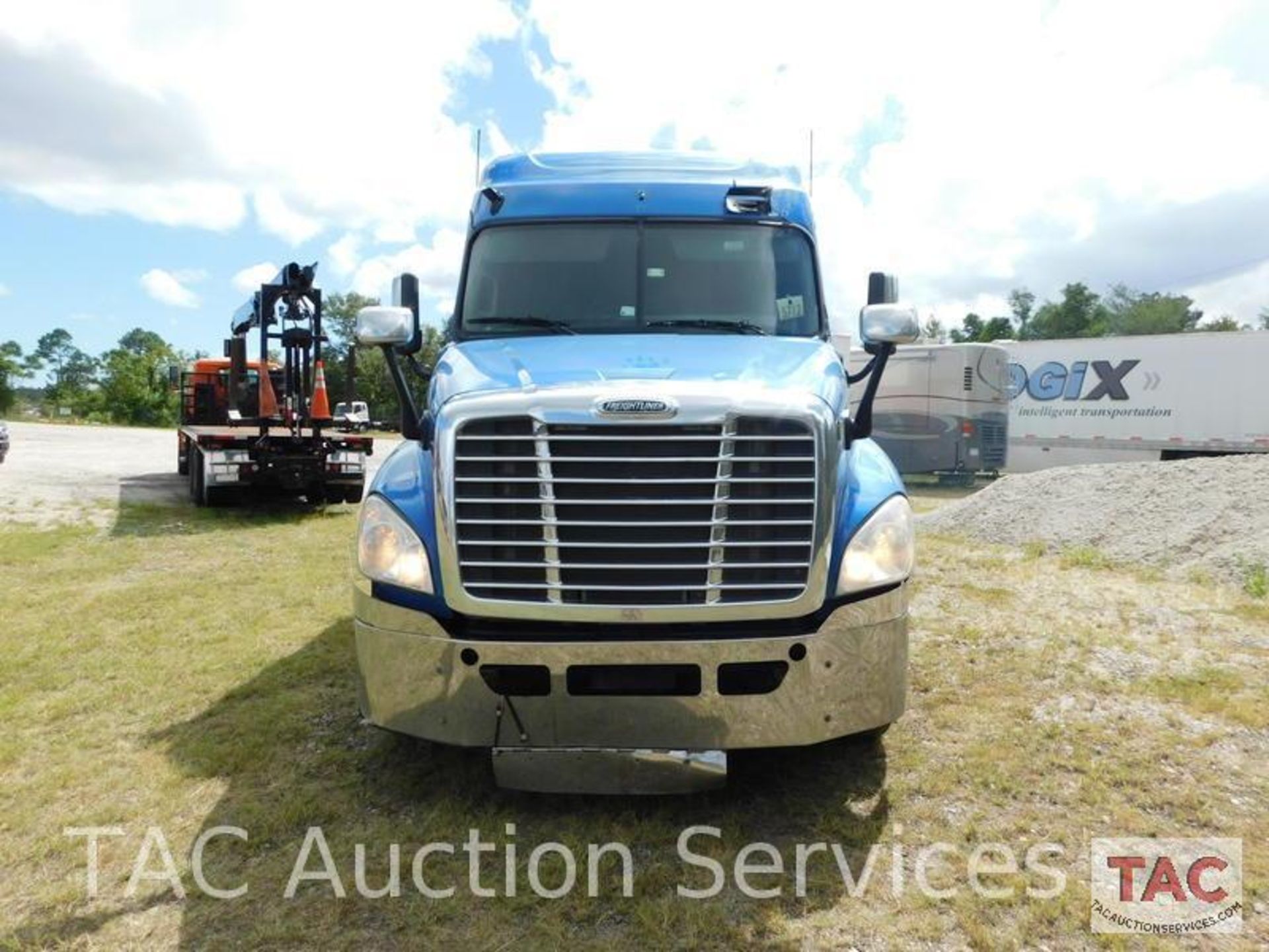 2013 Freightliner Cascadia - Image 2 of 81