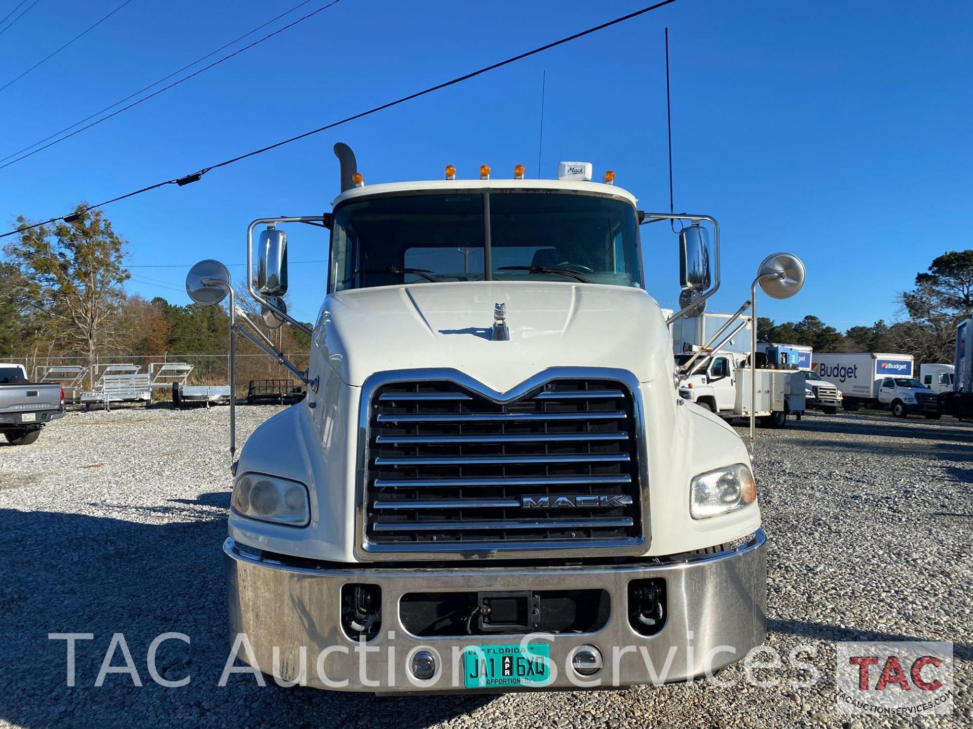 2016 Mack CXU613 - Image 2 of 62