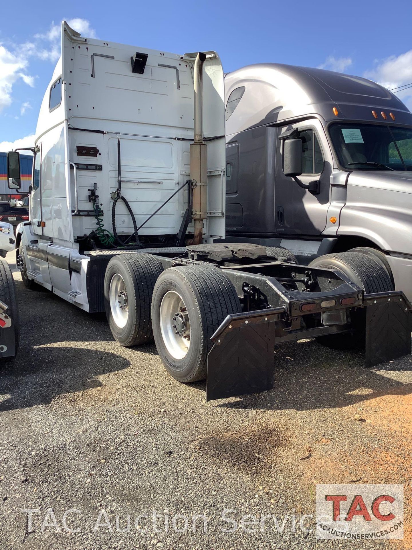 2006 Volvo VNL 670 - Image 6 of 69