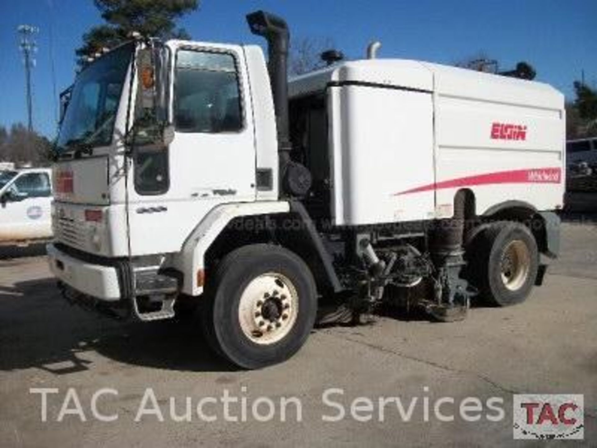 2007 Elgin Sterling SC8000 Sweeper Truck