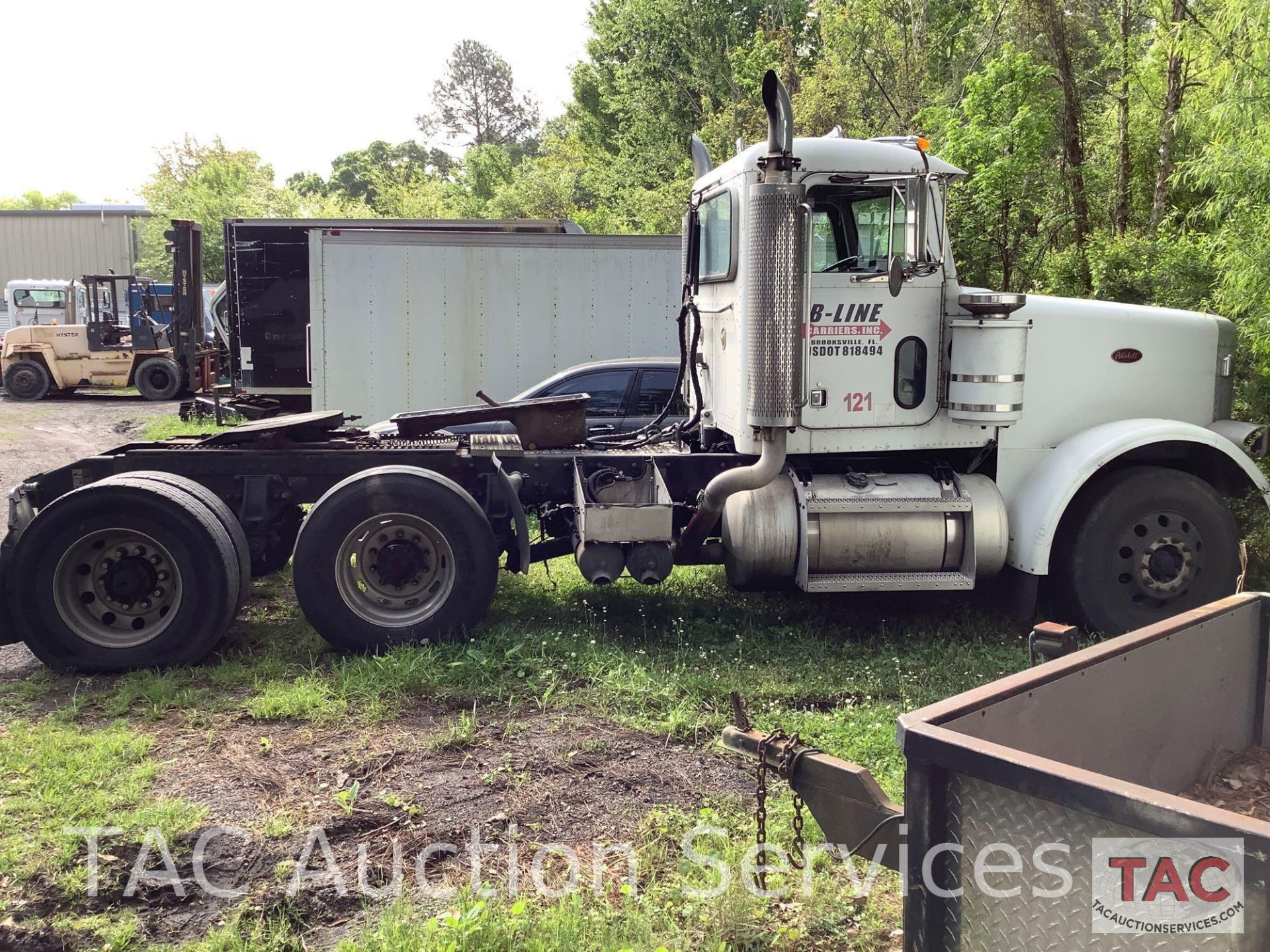 2004 Peterbilt 378 - Image 2 of 43