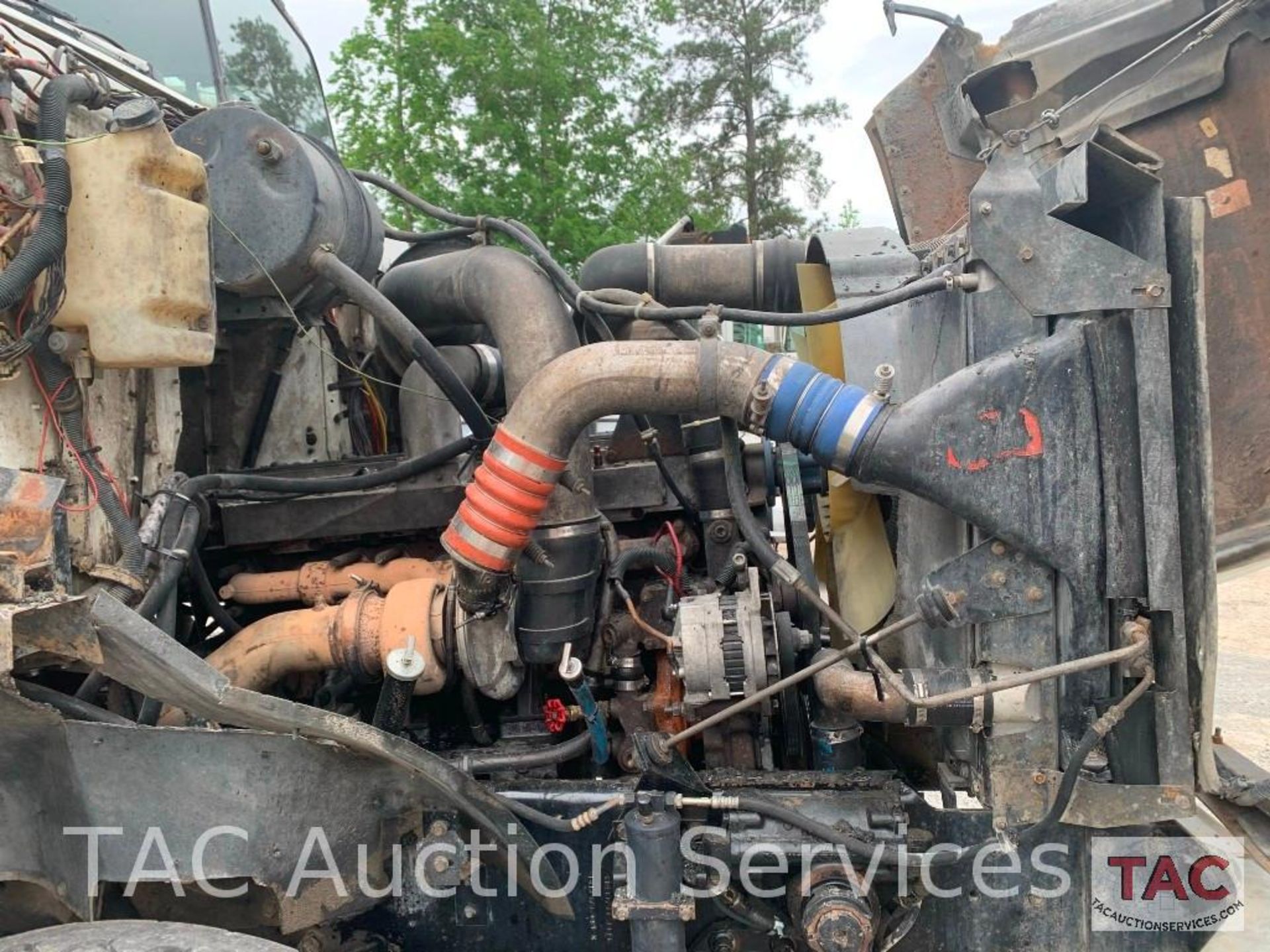 1999 International Paystar 5000 Dump Truck - Image 29 of 70