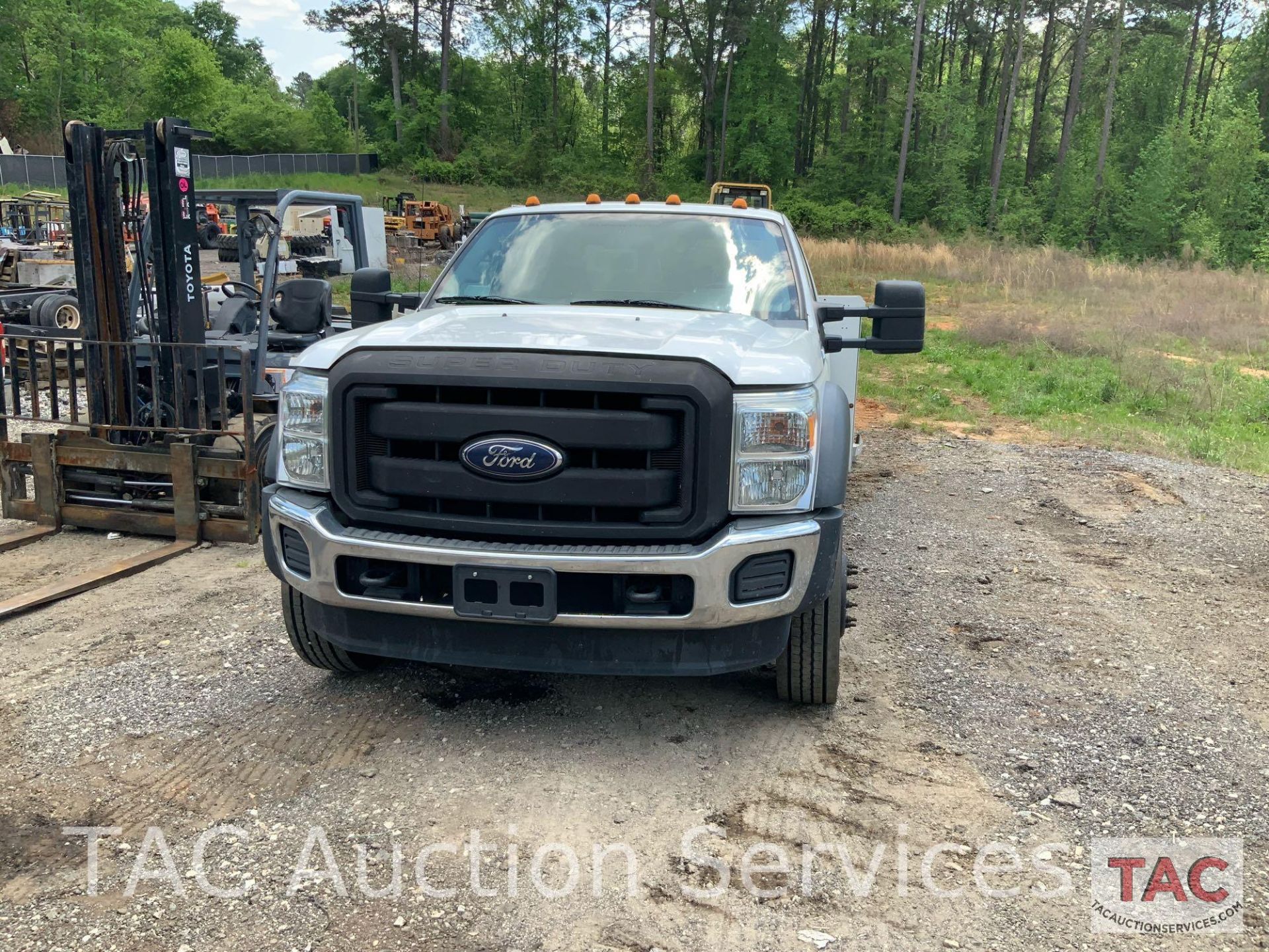 2015 Ford F - 550 Service Truck - Image 2 of 33
