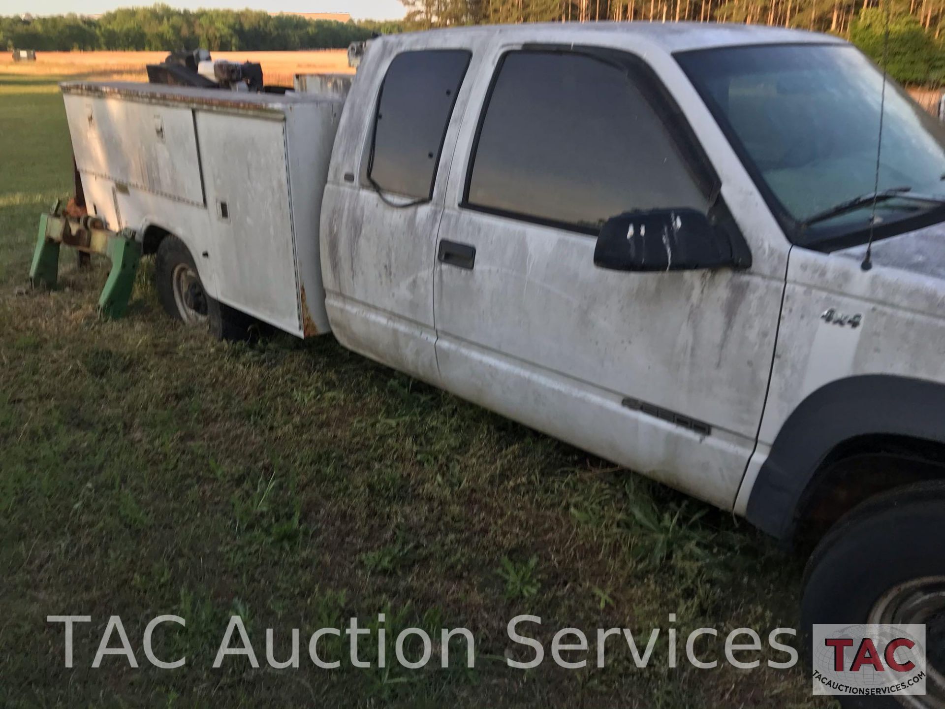 1998 Chevrolet 2500 Service Truck - Image 4 of 18