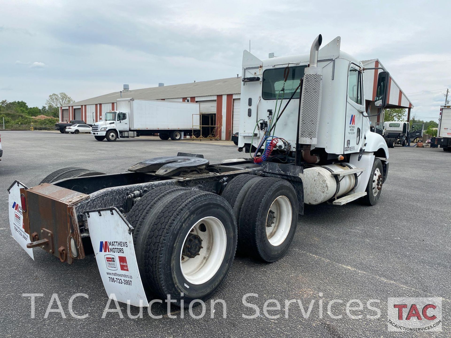 2007 Freightliner Columbia - Image 4 of 44