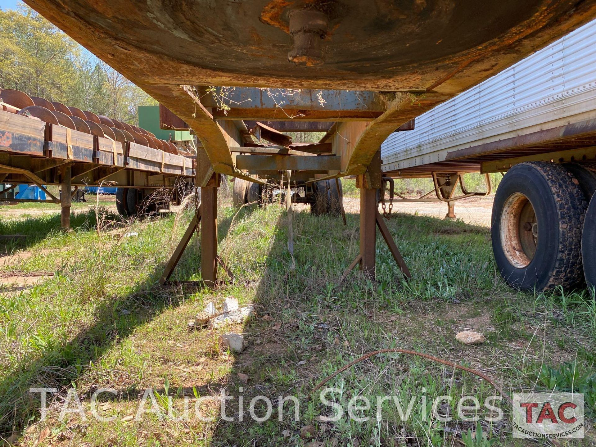 Logging Trailer - Image 8 of 19