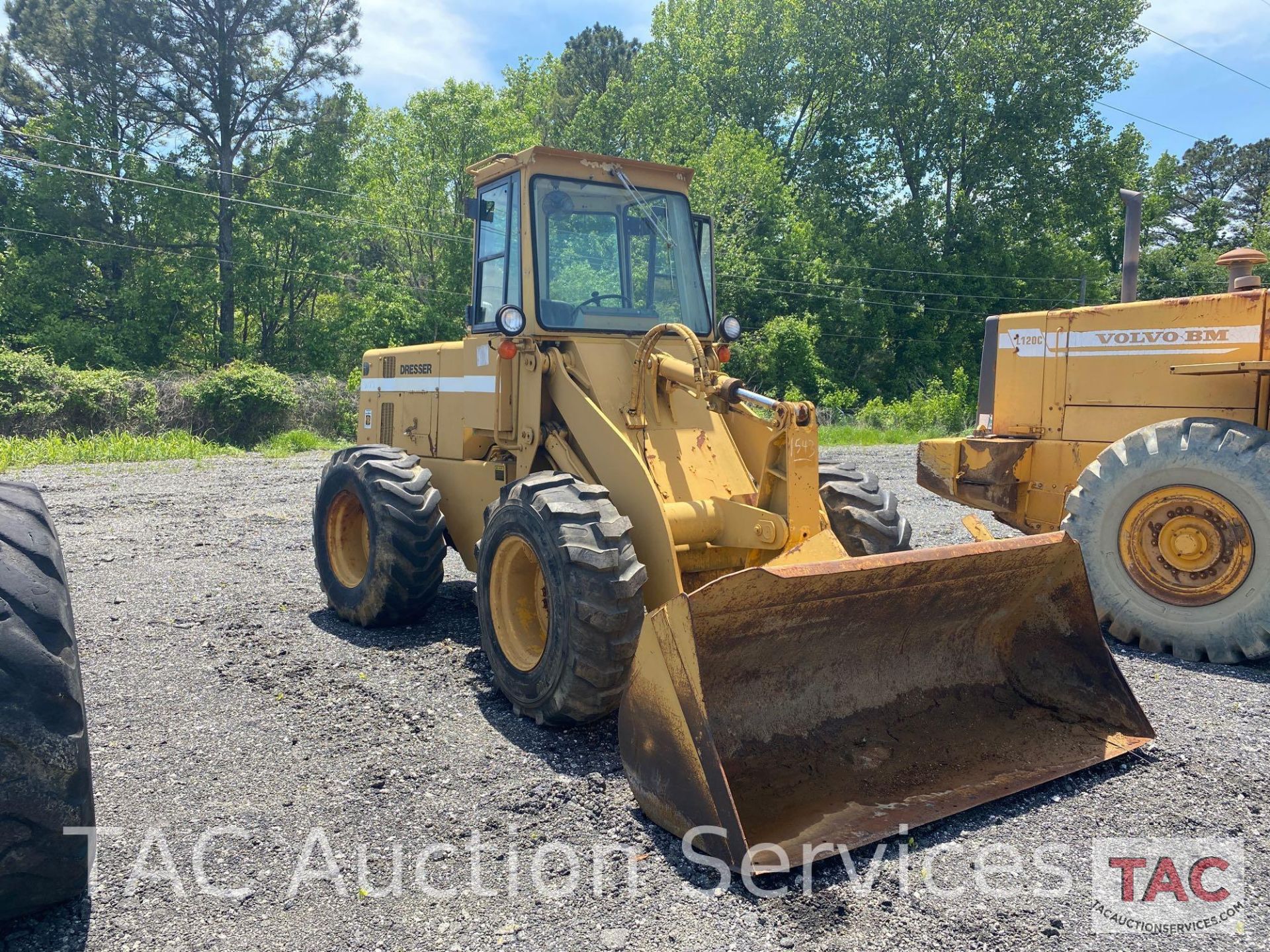 International Harvester 510B Loader - Image 3 of 31