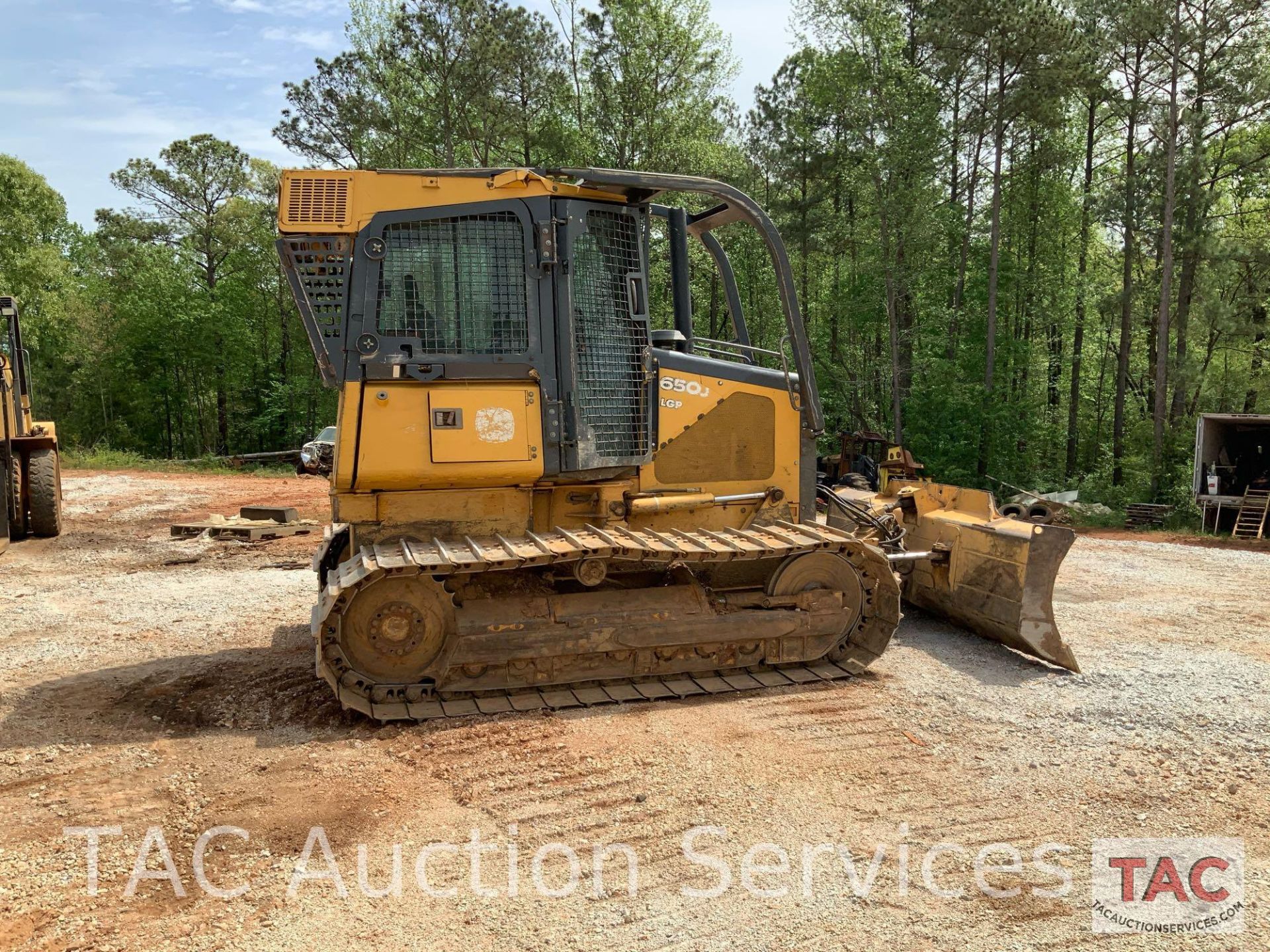 John Deere JD650J Dozer - Image 8 of 30