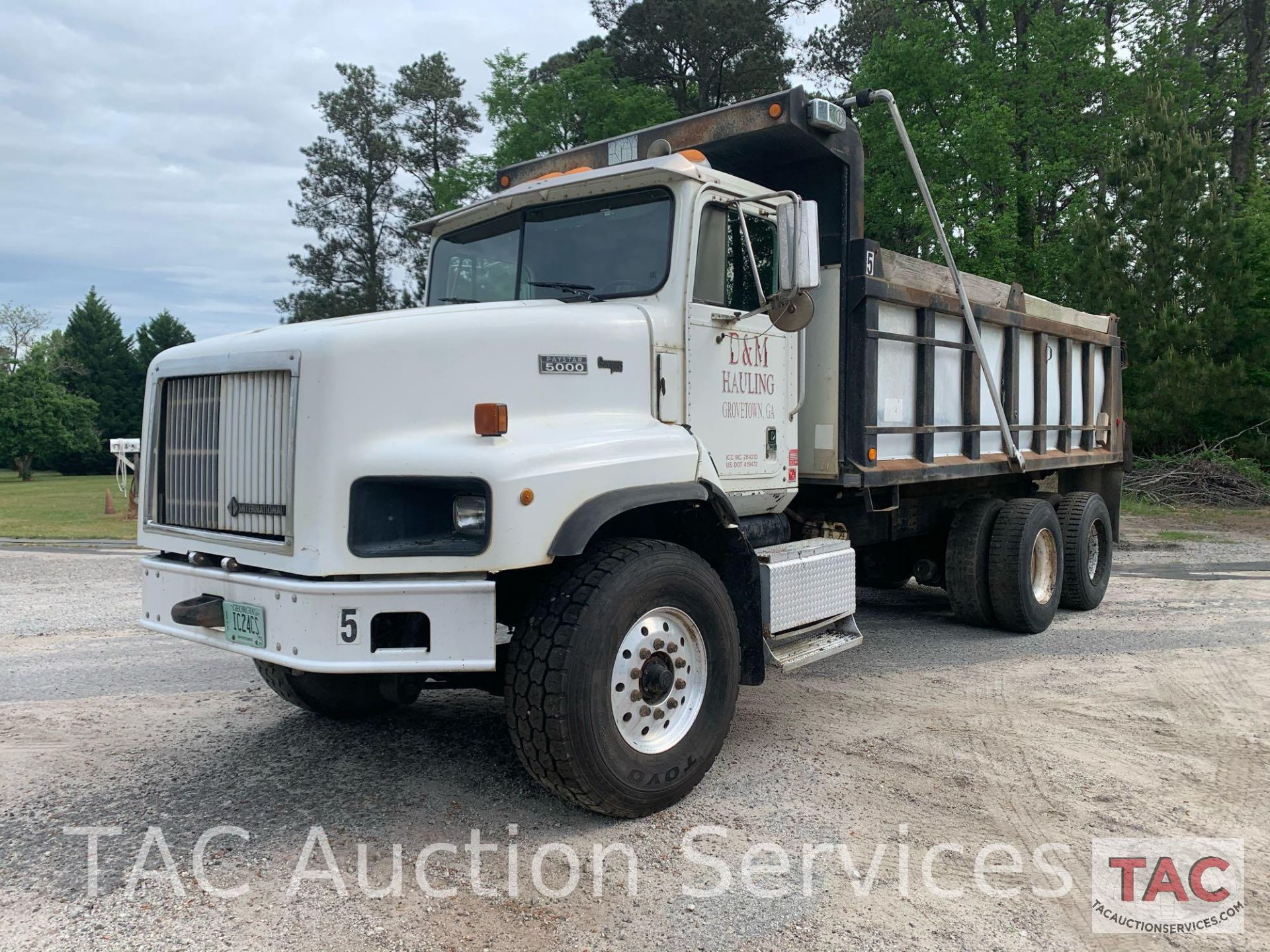 2000 International Paystar 5000 Dump Truck