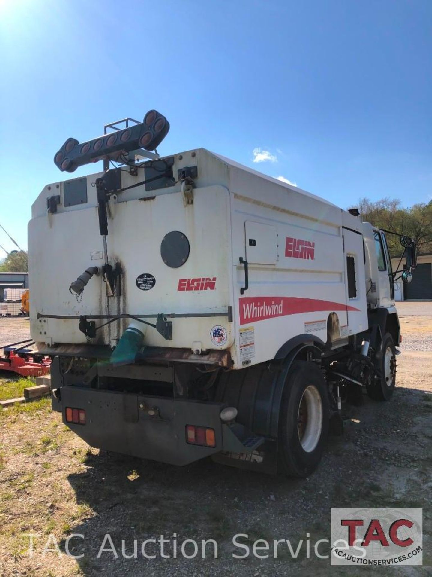 2007 Elgin Sterling SC8000 Sweeper Truck - Image 3 of 11