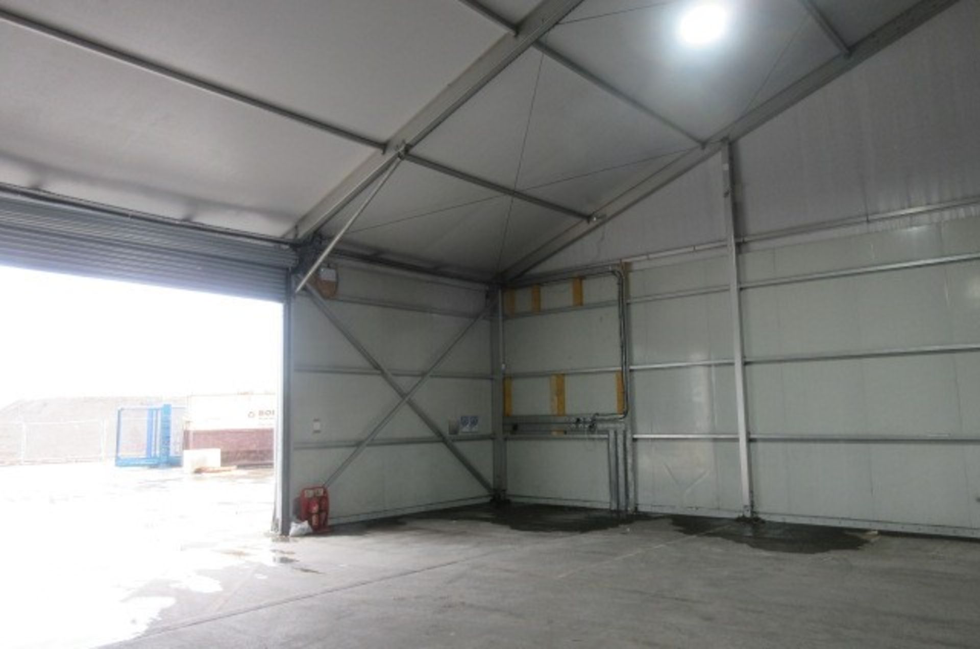 Alloy portal frame temporary building - Image 10 of 11