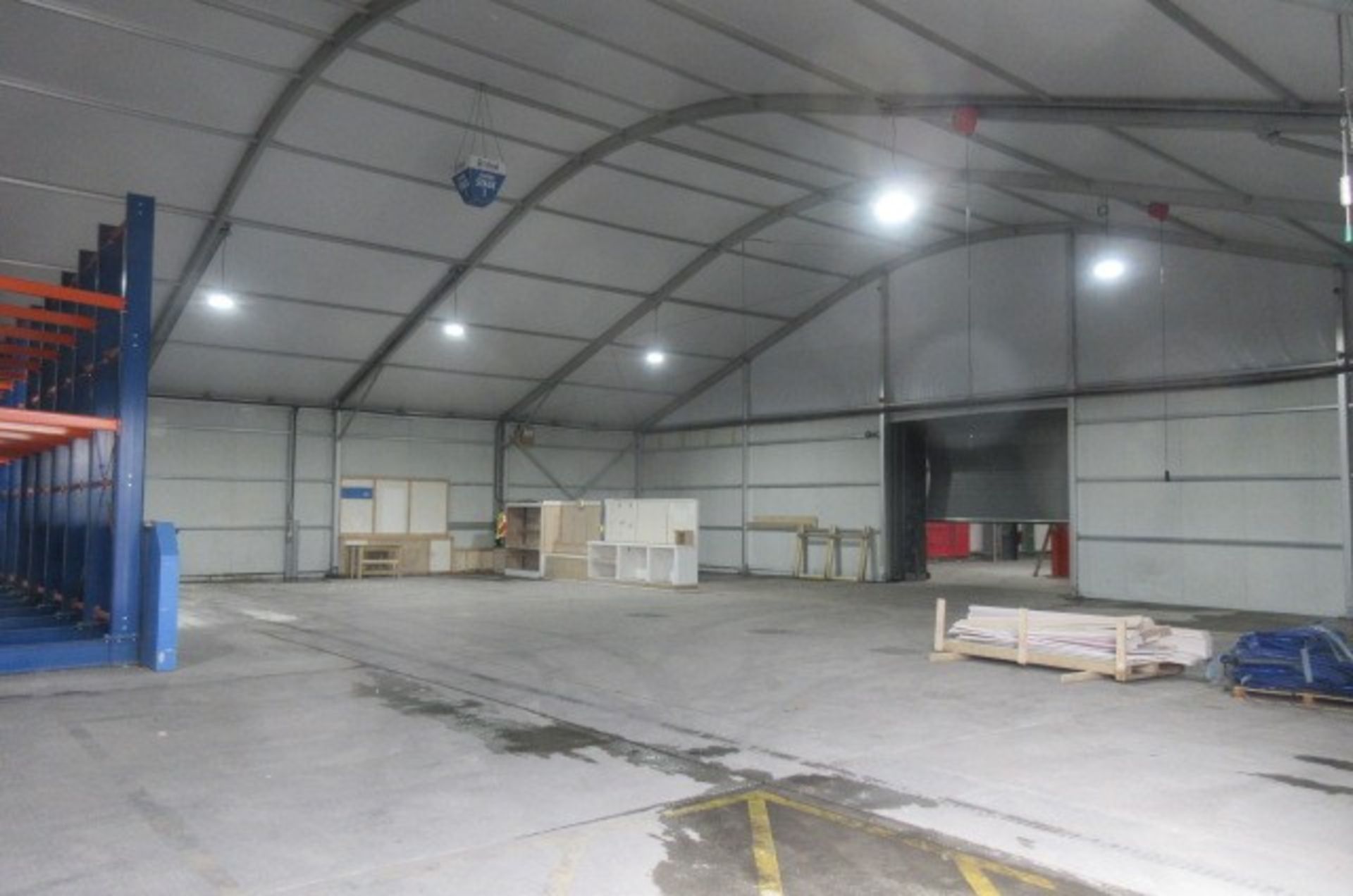Alloy portal frame temporary building - Image 6 of 11