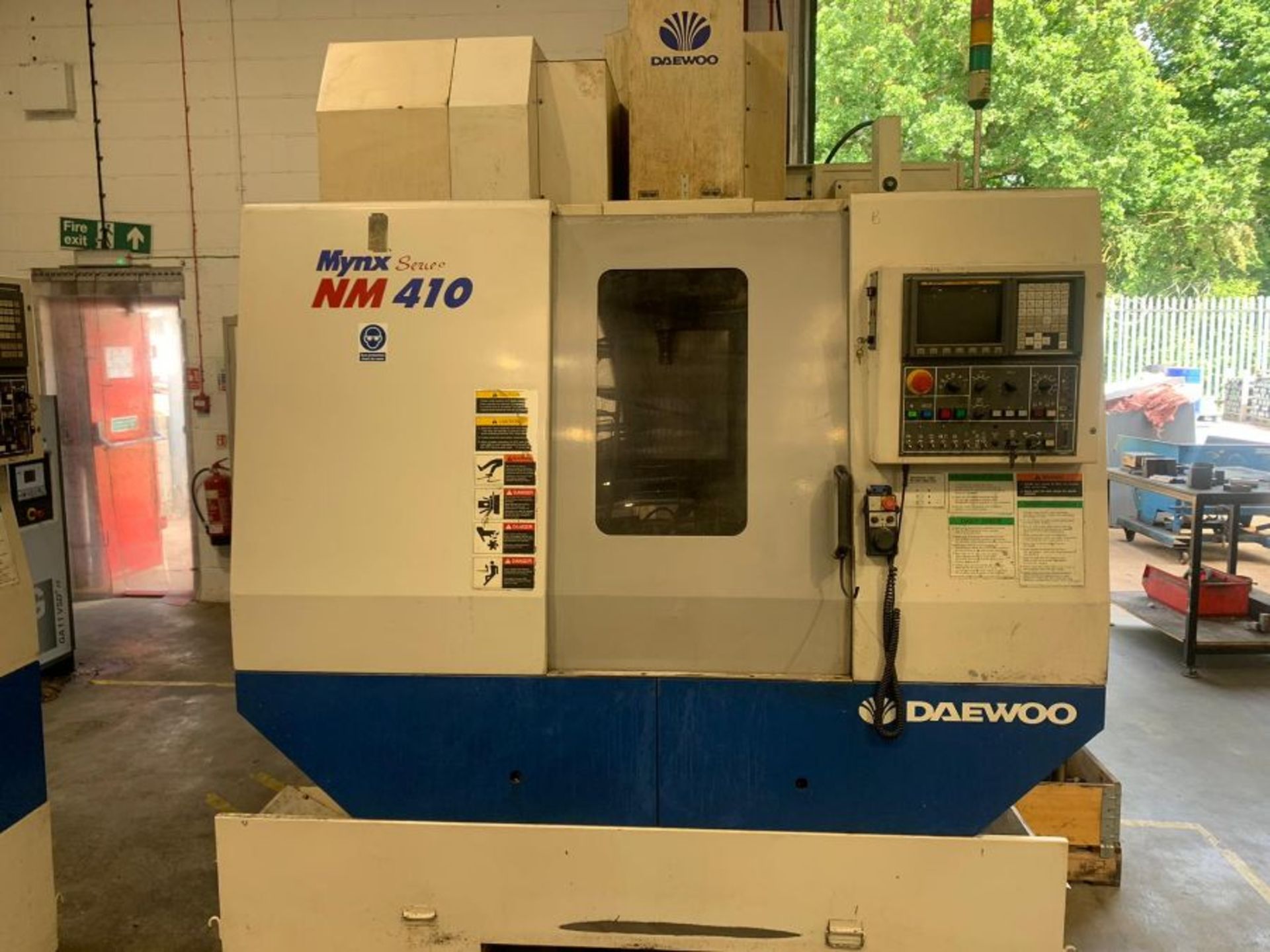 Daewoo Mynx NM410 CNC machining centre (2005)