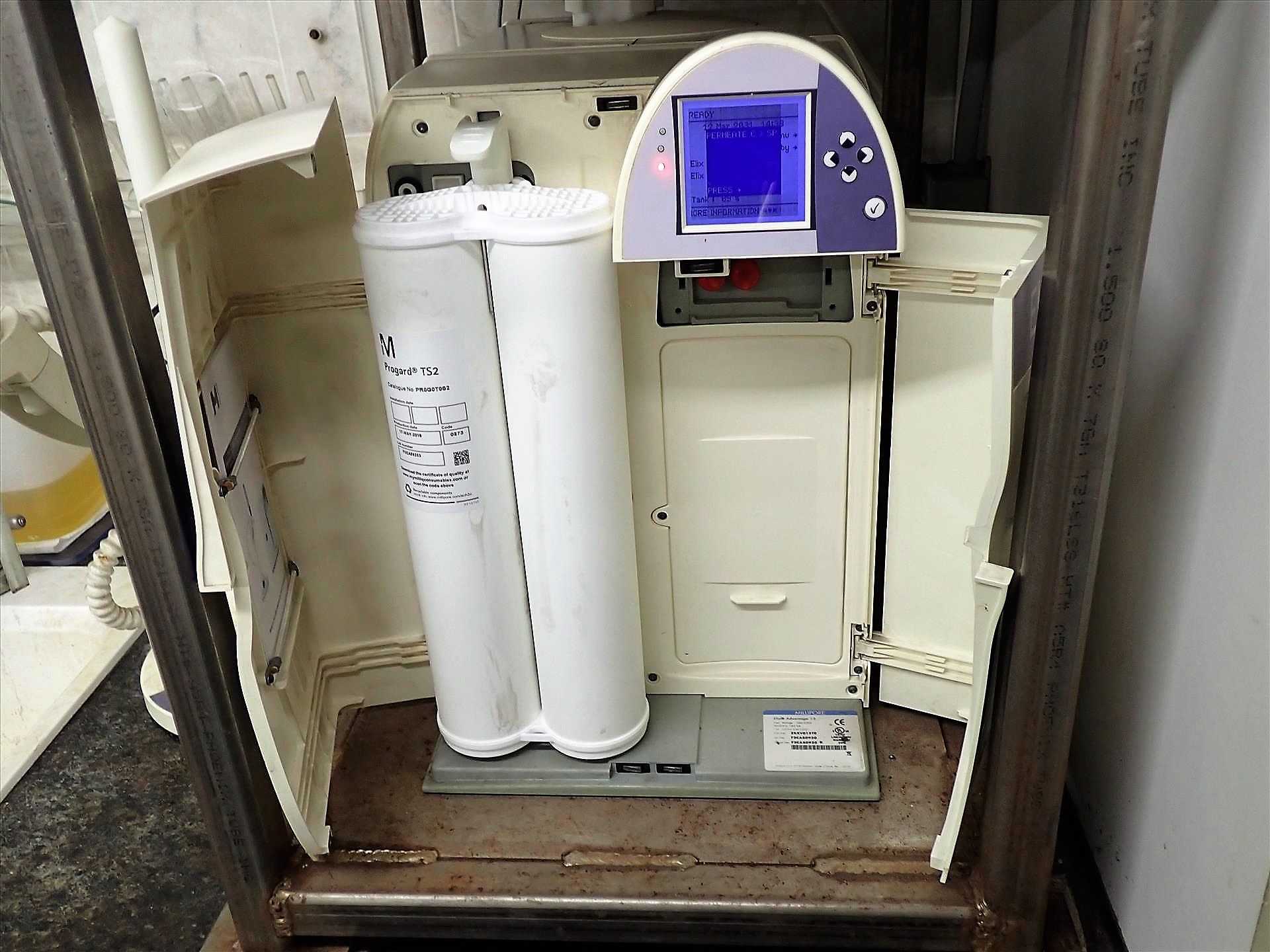 Millipore water purification system, mod. Elix Advantage 15, ser. no. F2CA80930E w/ E-Pod remote - Image 3 of 4