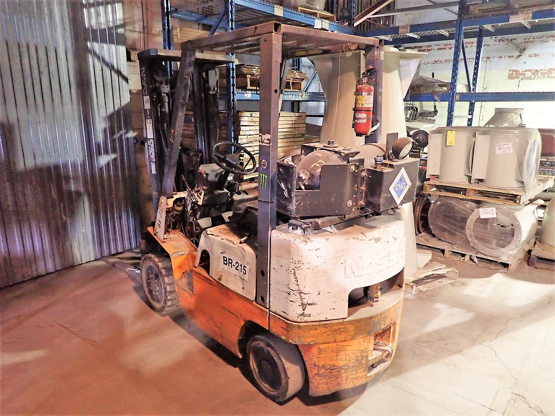 Nissan fork lift truck (#BR-215), 3-stage, lever-cont., LNG, 19955 hrs.