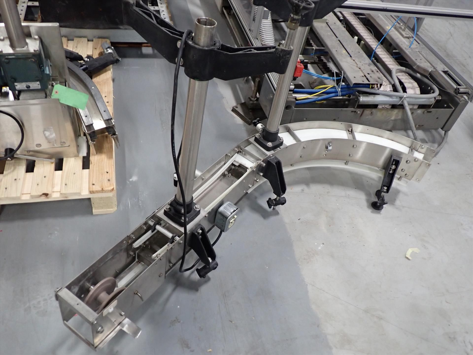 misc. slat-top chain conveyor, s/s, approx. 4" x 70' c/w 1/2 hp motors, VSDs, etc. (no belting) - Image 4 of 8