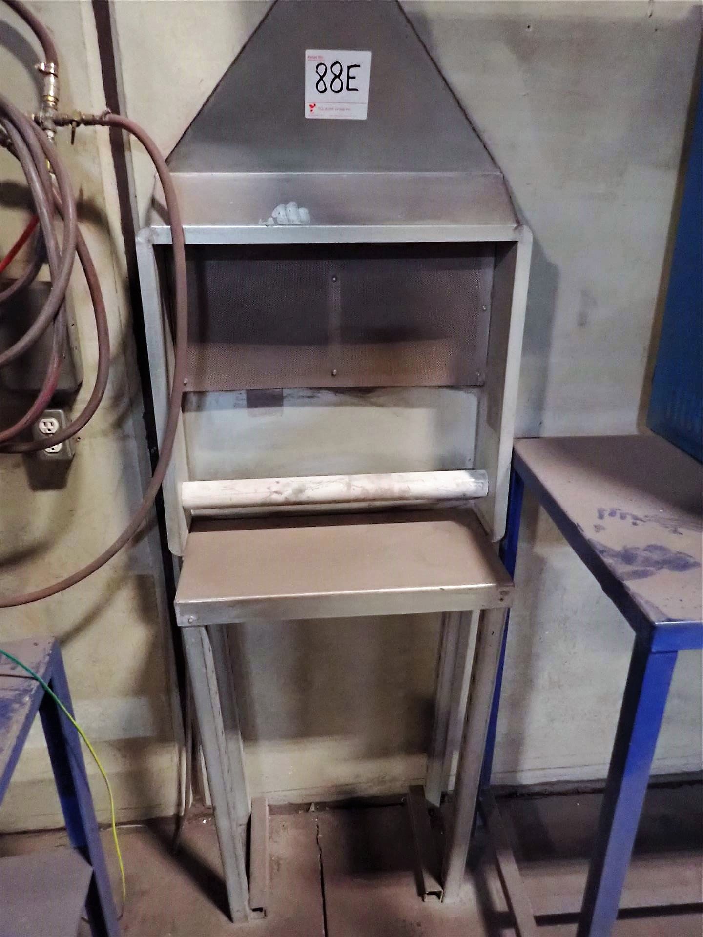 fume hood w/ 12"" x 24"" work bench