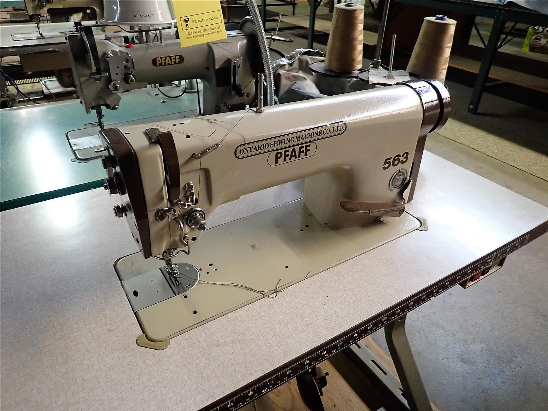 Pfaff '563' industrial sewing machine, mod. 901-0563-003/005, S/N 1520646, 10 in. throat, 1/2 hp c/w