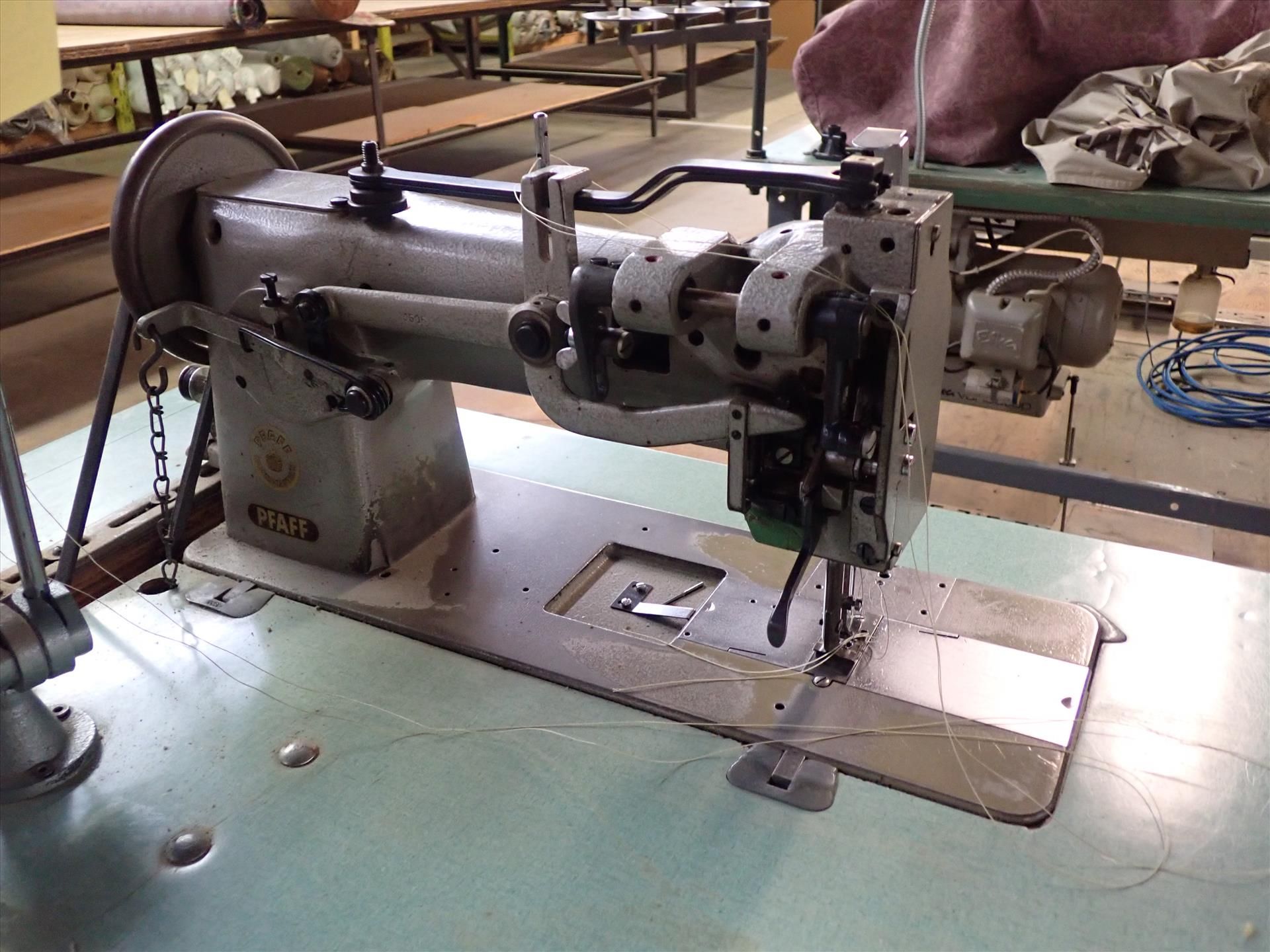 Pfaff industrial sewing machine, mod. 545-H3-6/01-CSN, 10 in. throat, 1/2 hp c/w 20 in. x 48 in. - Image 3 of 6