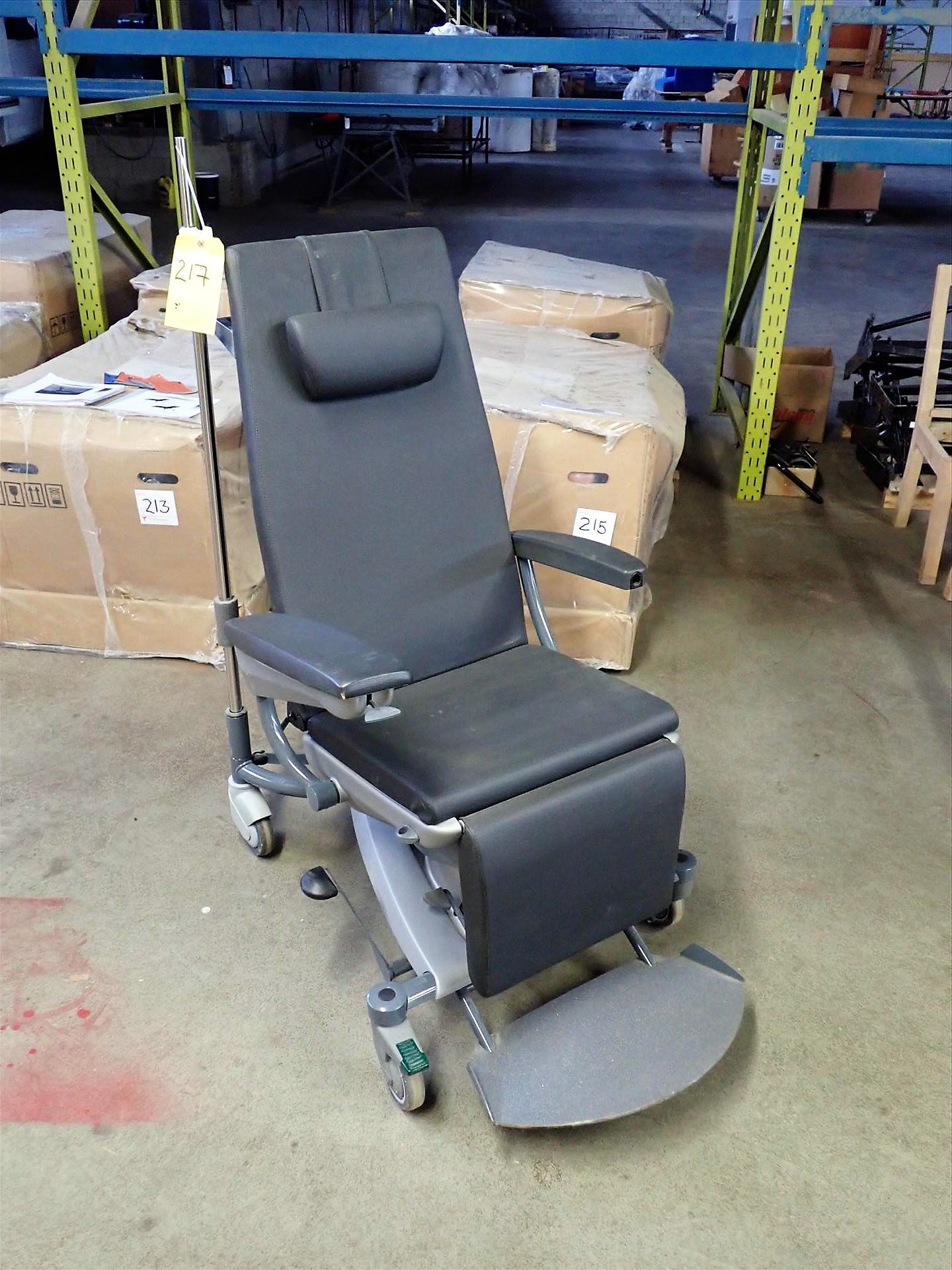 BorCad Sella Medical Multifunctional Examination/Dialysis Chair, mod. SLA-JF10, S/N 0651, Black,