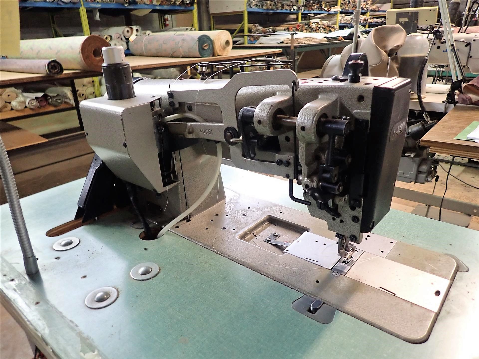 Pfaff industrial sewing machine, mod. 6/01-900/56-BLN, S/N 633014, 10 in. throat, 1/2 hp w/ Elka - Image 3 of 6