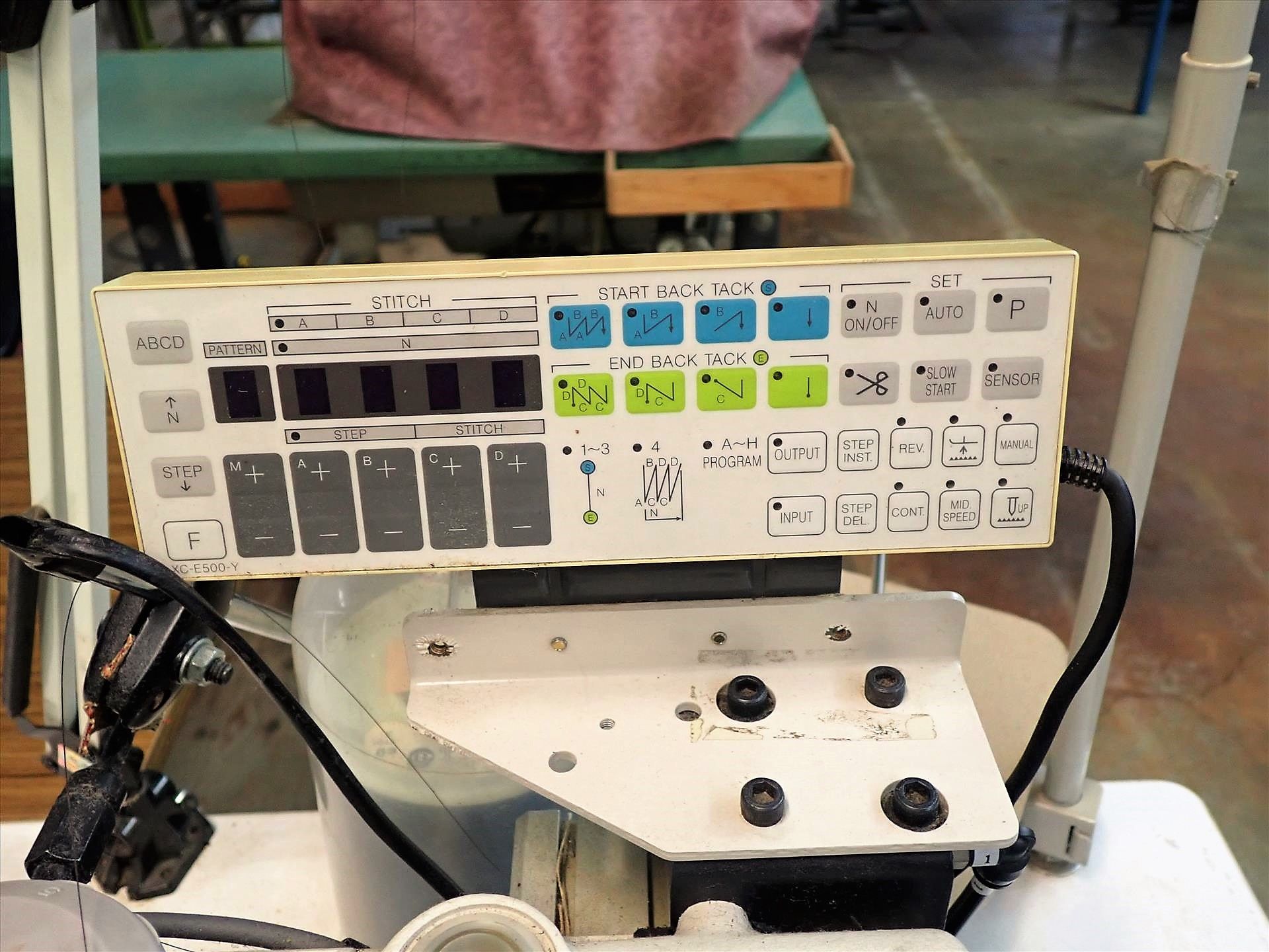 Juki industrial sewing machine, mod. LU-2210N-7, S/N 3L8XC05581, programmable 10 in. throat, 1/2 - Image 5 of 7