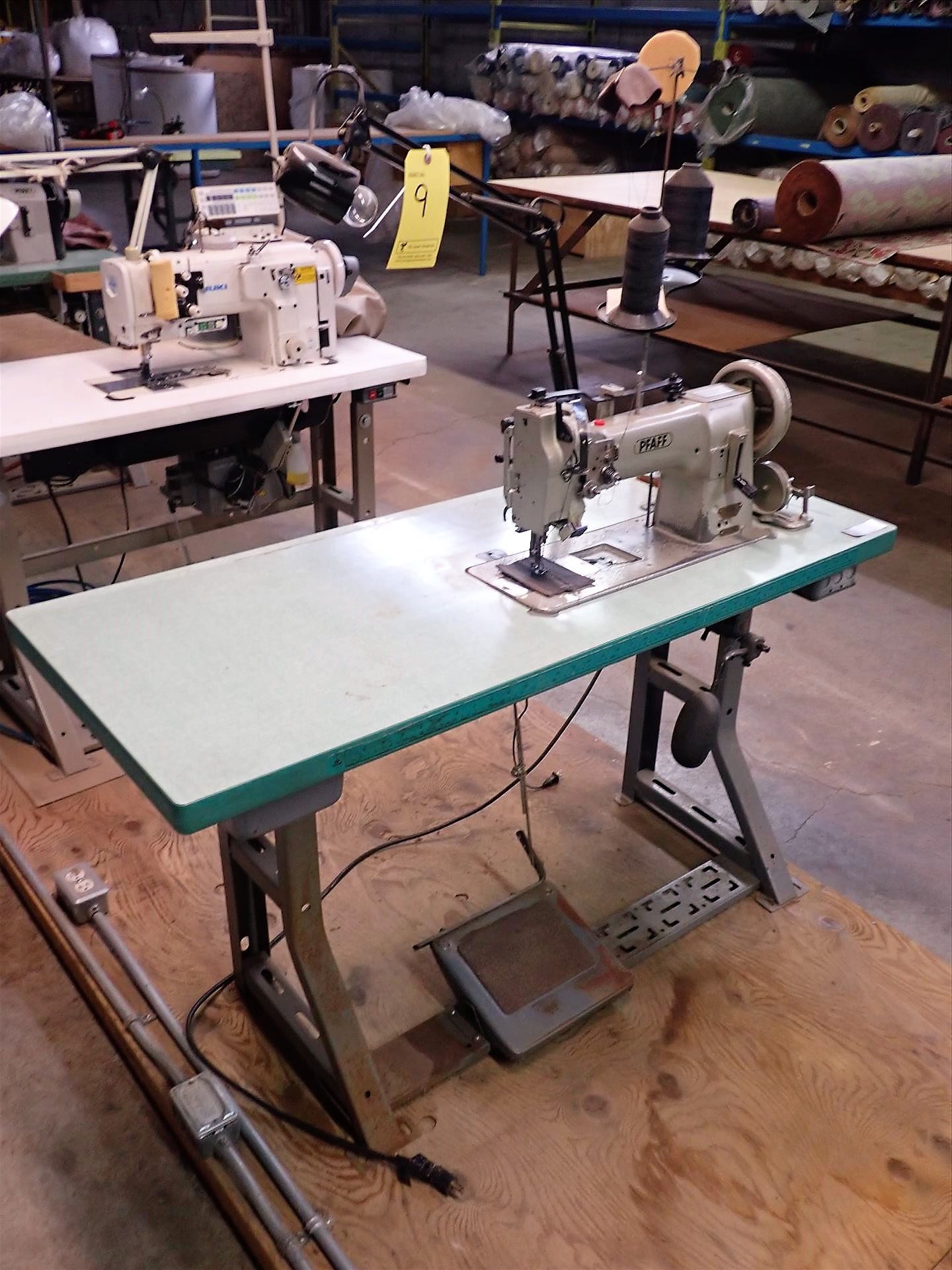 Pfaff industrial sewing machine, mod. 545-H3-6/01-CLMN, S/N 572351, 10 in. throat, 1/2 hp c/w 20 in. - Image 6 of 6