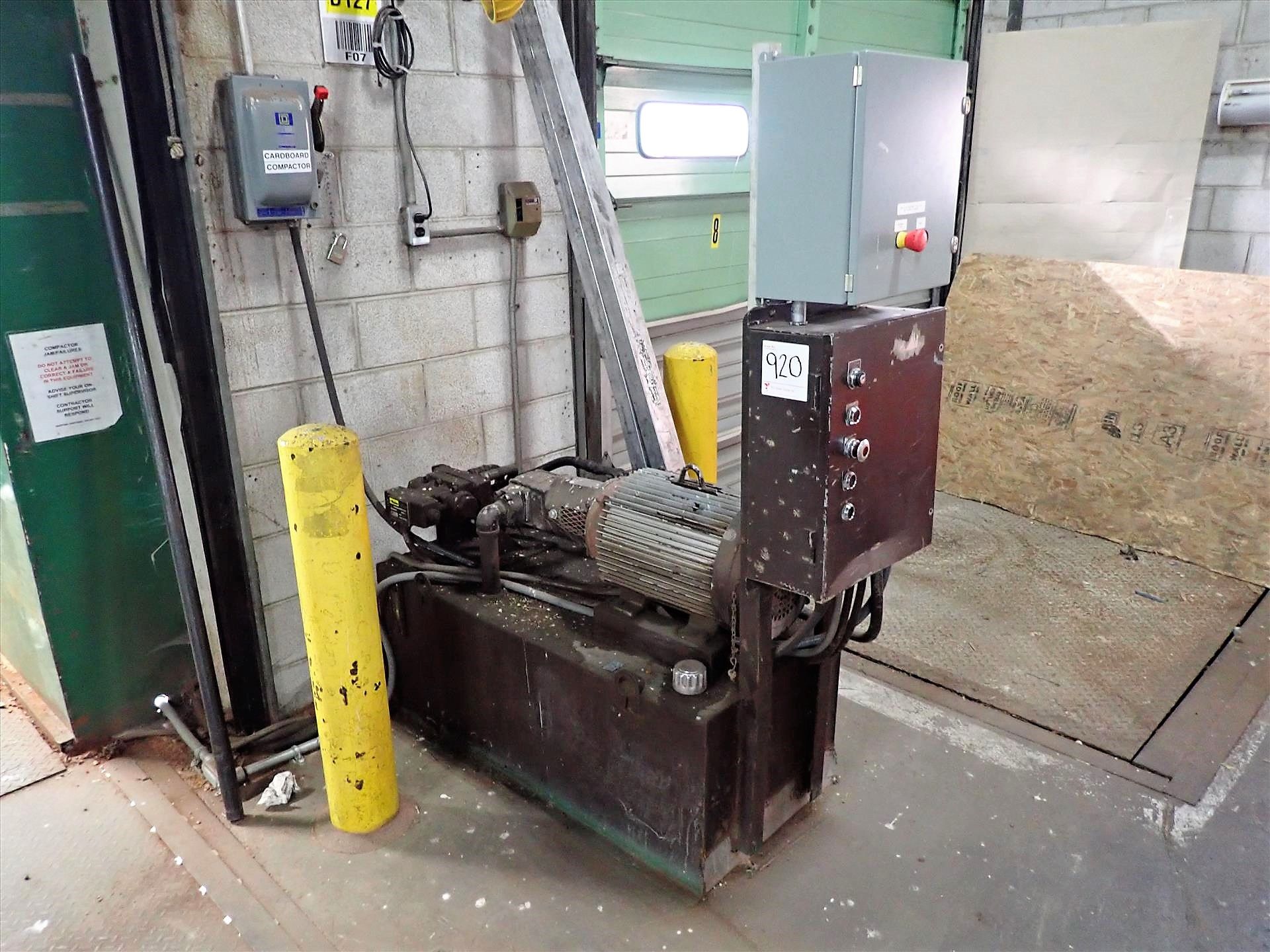 Tripack trash compactor, mod. T400, S/N 400-3322, 20 hp [Receiving]