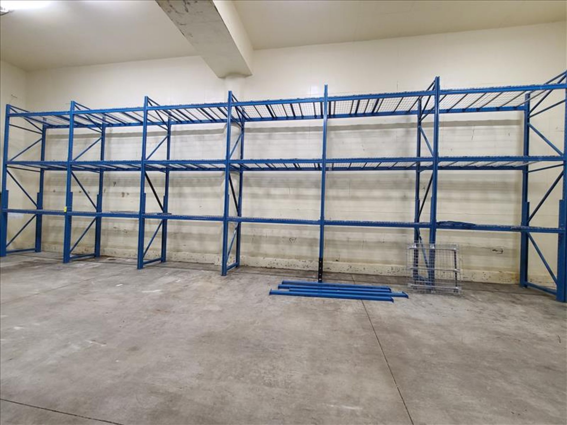 [LOT] (7) section pallet rack, 16' x 42"w (7) upright, (40) 8' cross bar [Packaging Warehouse]