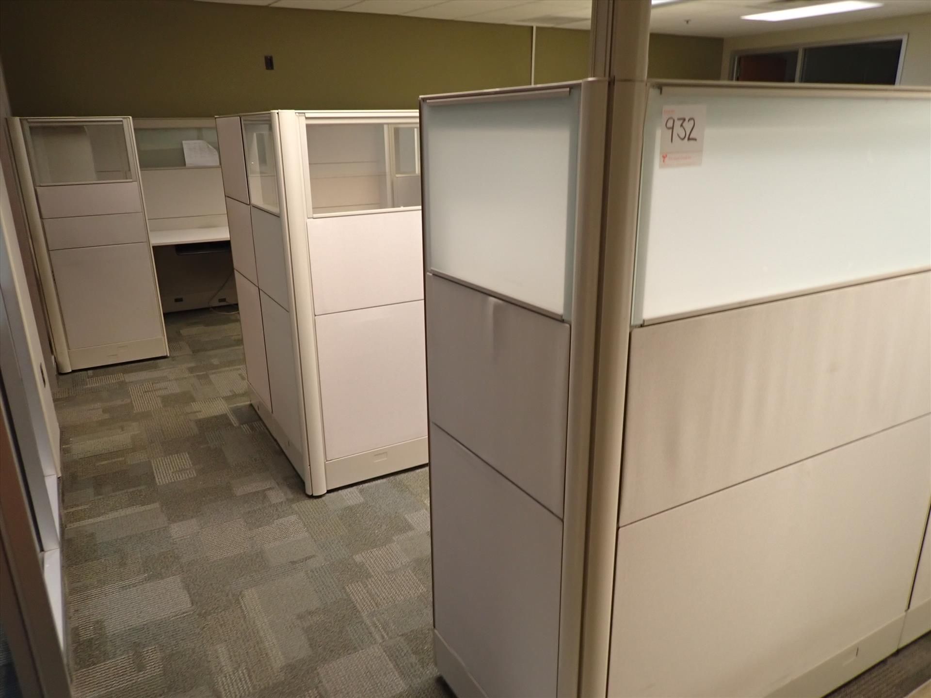 [LOT] (8 stn.) cubicles (no chairs) [Office Area] - Image 3 of 5