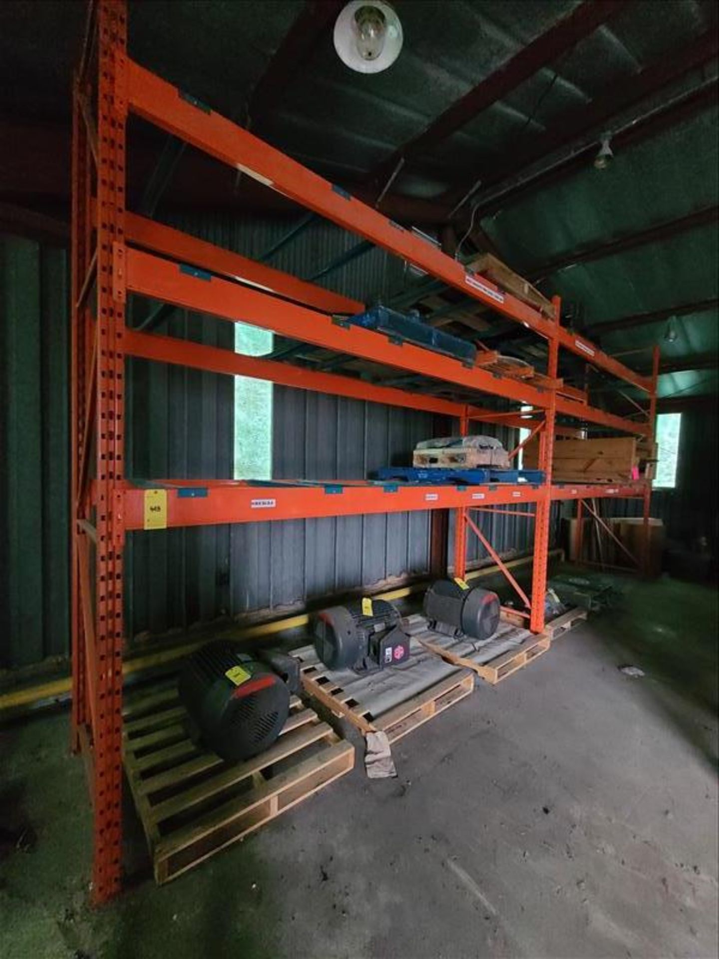 [LOT] (8) section pallet rack, (4) 152"h x 42"w - (4) upright, (4) 137"h x 42"w - (7) upright, (