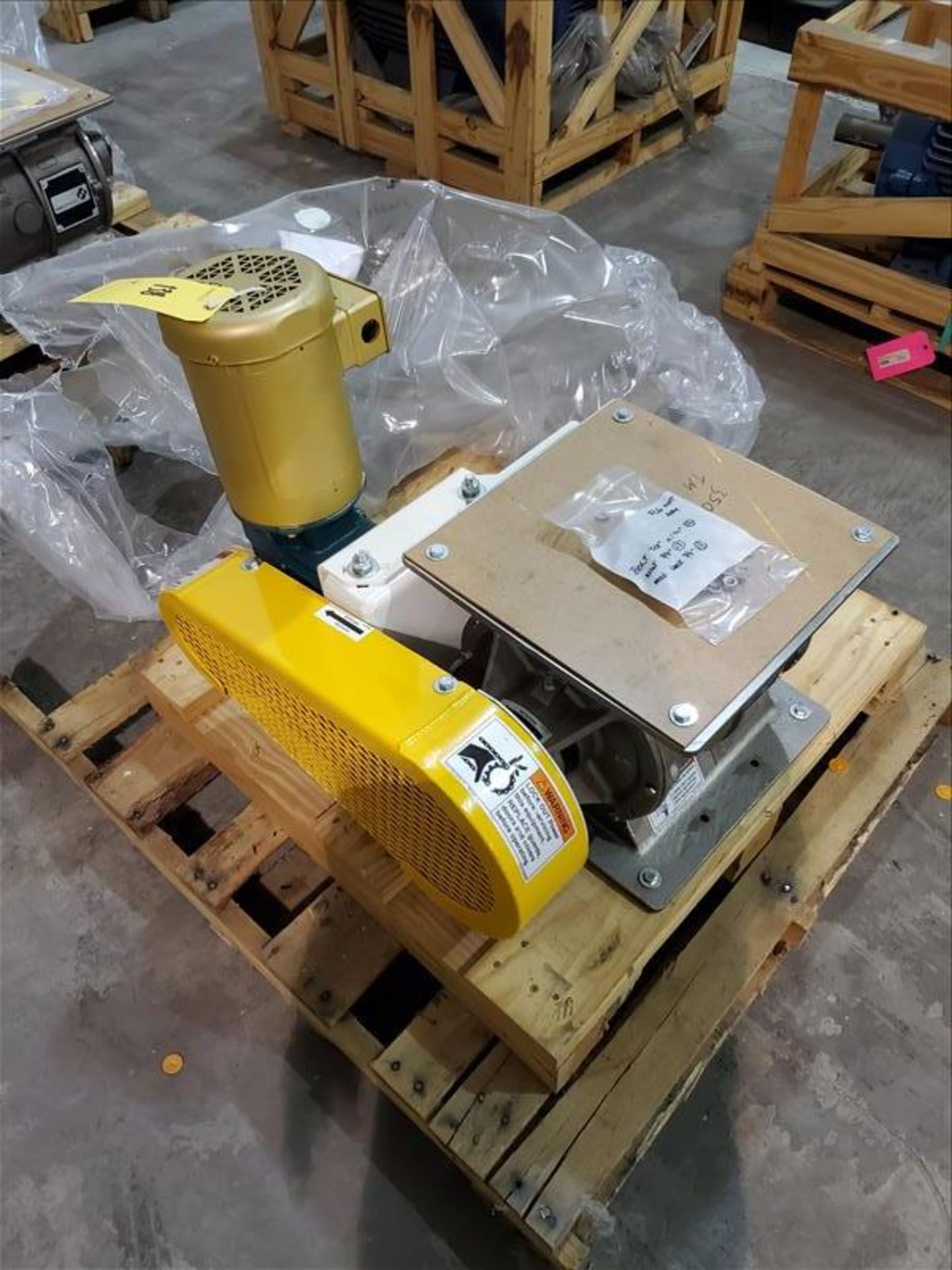 Schenck rotary valve, mod MD 40, s/n 1100350769-020-3, with motor [Packaging Warehouse]