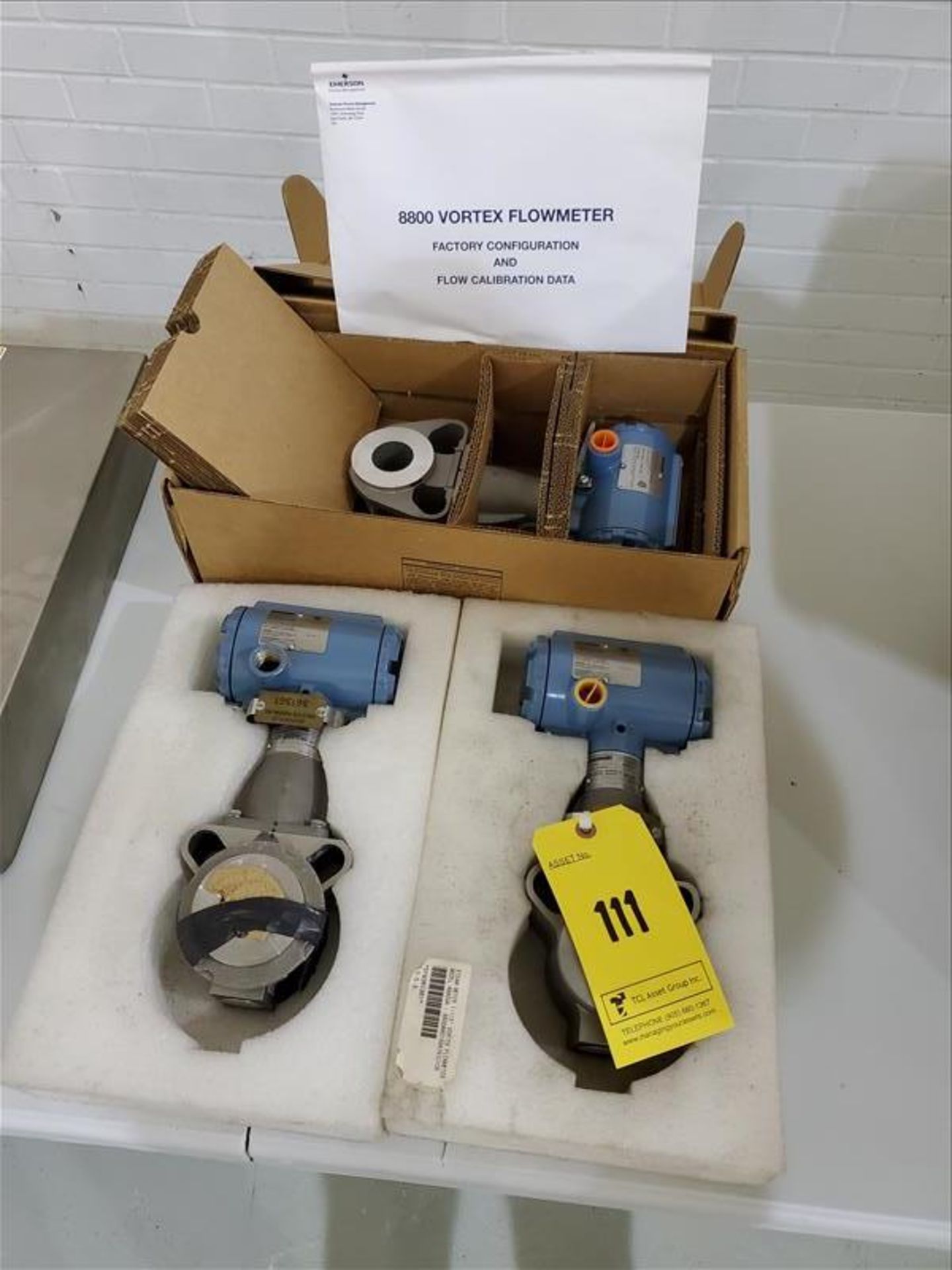 [LOT] (3) Emerson stainless vortex flow meter, 1-1/2", P/N 8800AWO155A1N10106. [Packaging Warehouse]