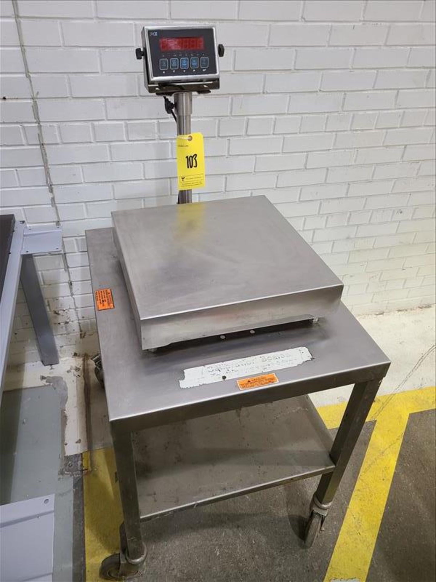 Western stainless digital platform scale, mod M-1, s/n 4042, 18" x 18", with stainless mobile stand,
