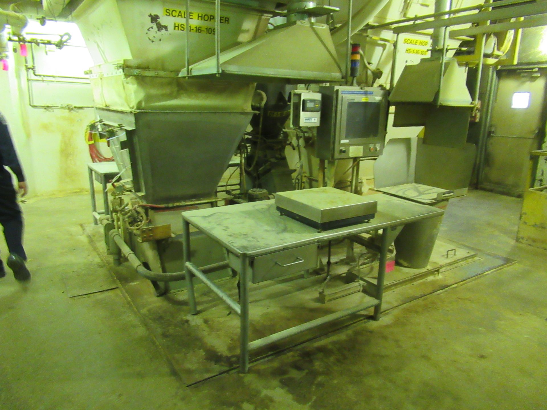 Hopper scale on load cell, 8' x 10' x 115" deep, with read out, stainless table, touch screen, table