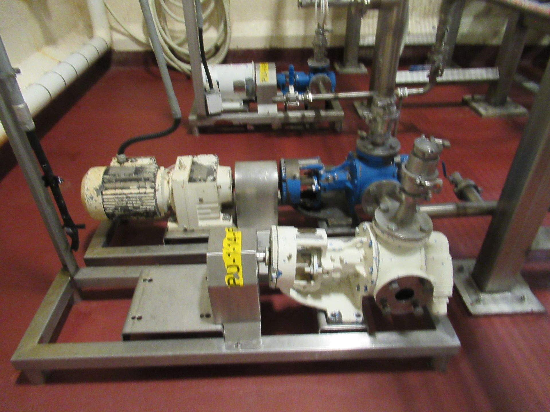 [LOT] (3) Viking centrifugal pump, mod K127A, 2" x 2", (2) with 5 hp motor, (1) without motor [ - Image 2 of 2