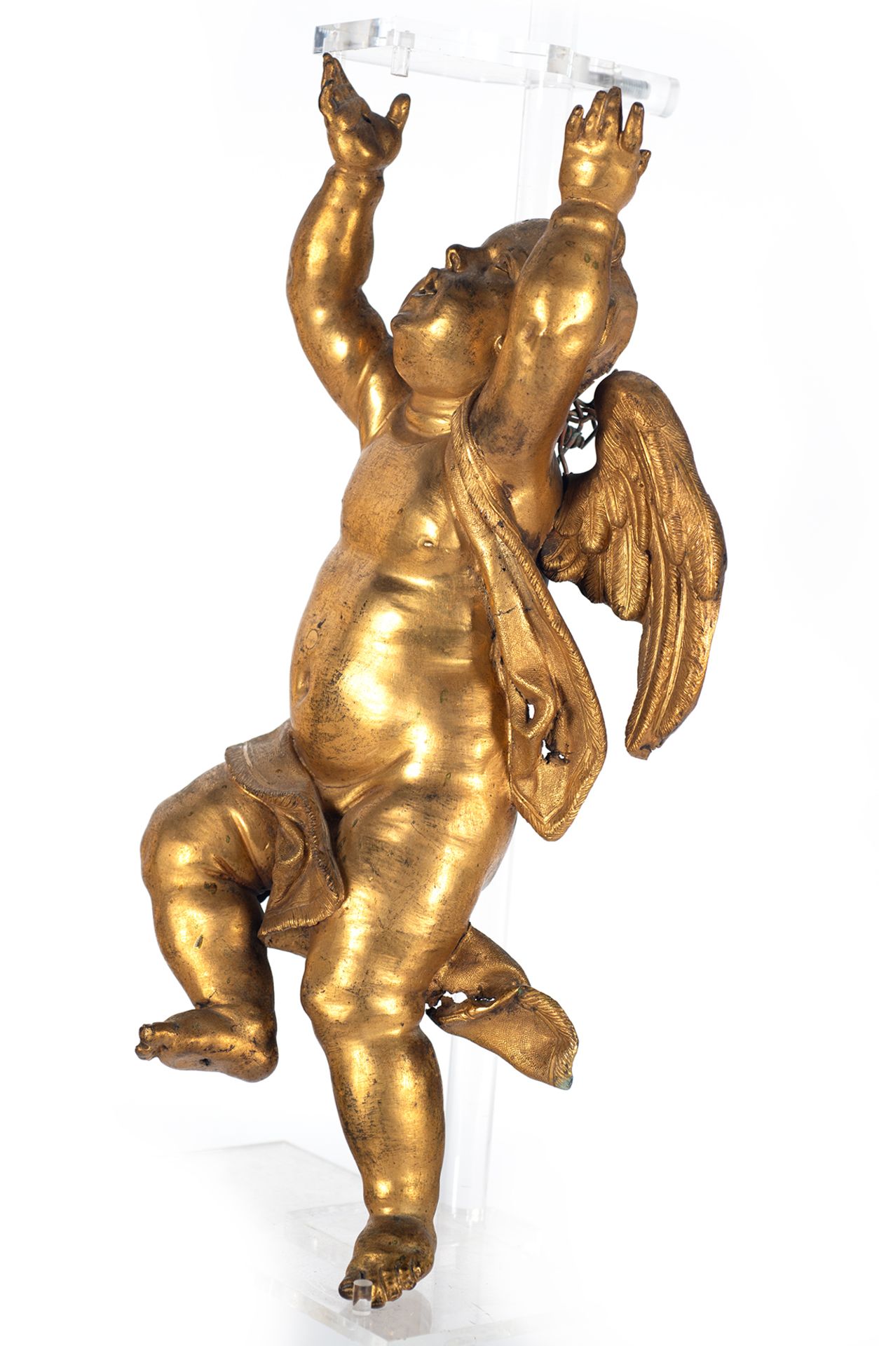 Exceptional pair of angels in gilded bronze, 16th-17th century - Image 7 of 11