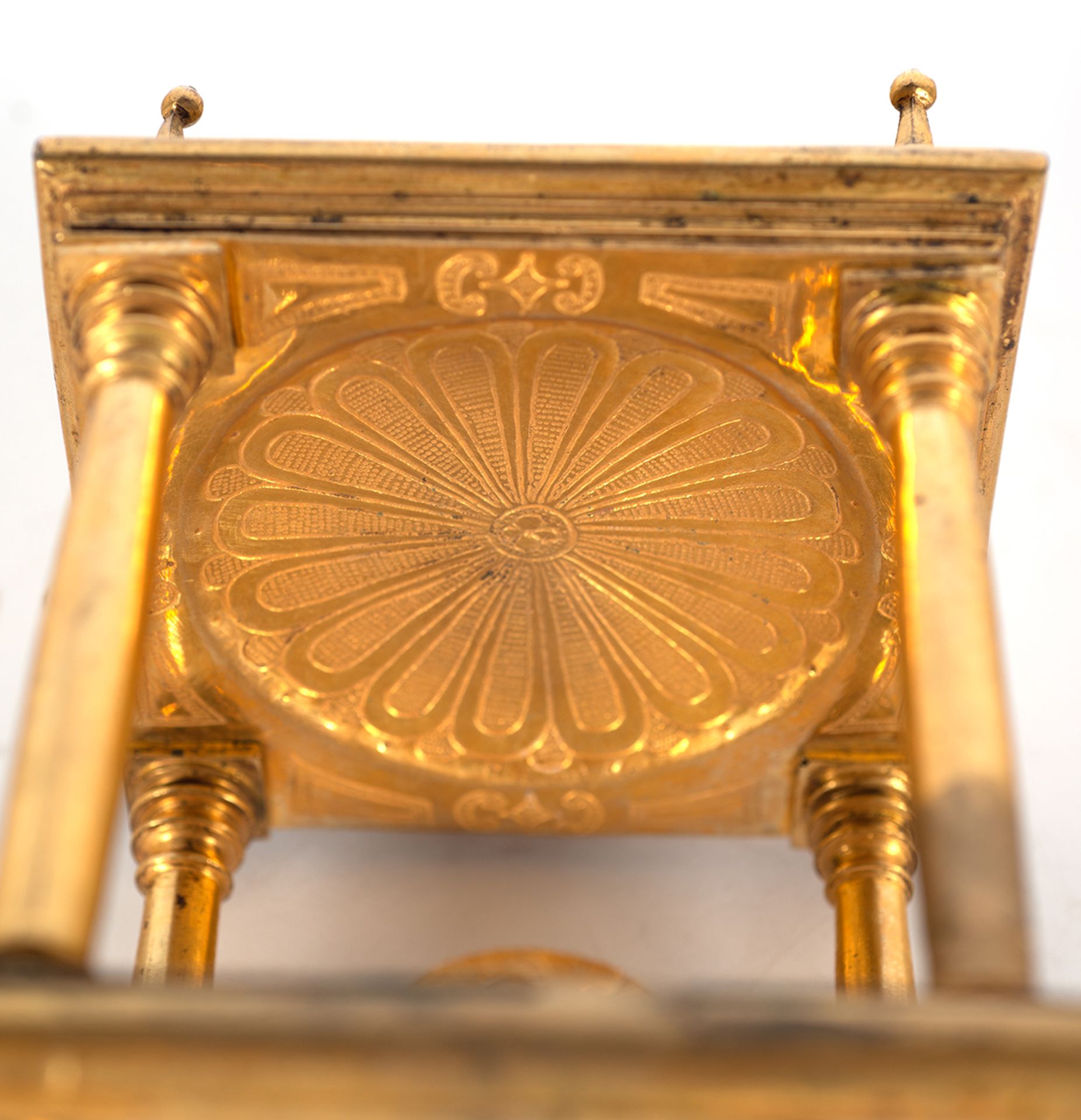 Important monstrance in gilded bronze from the 16th century - Bild 5 aus 5