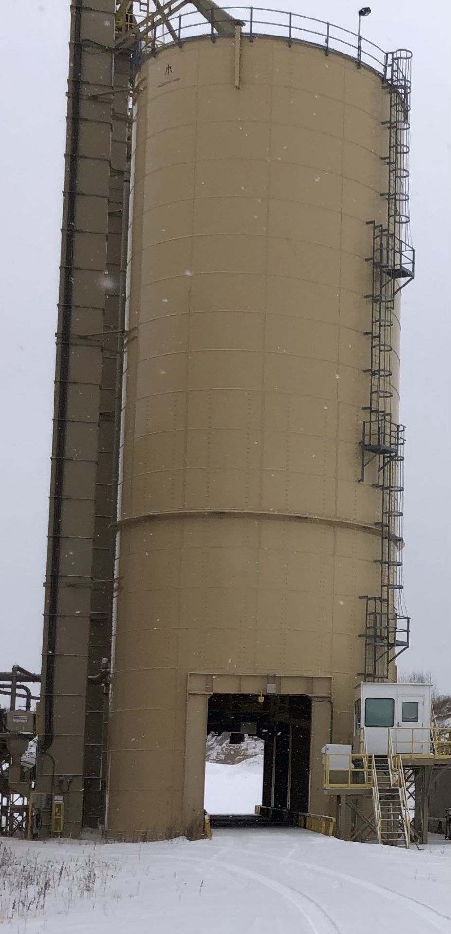 3,000-Ton Silo; Bolted Steel Construction, Cone Bottom, Bottom Drive Through Loading - Subj to Bulk